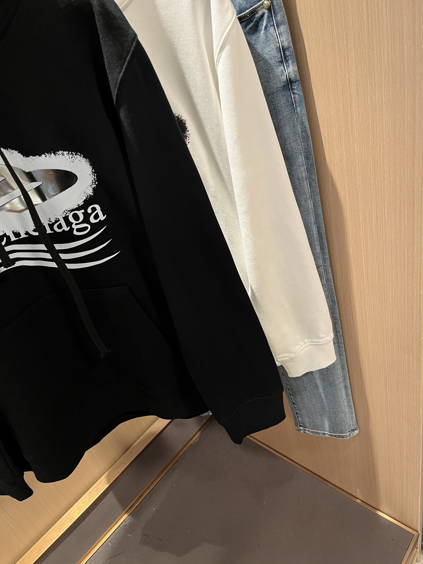 BALENCIA*巴黎*家 2025秋冬最新款连帽百搭卫衣，男女同款👫❤️经典标志图案字母logo图案压