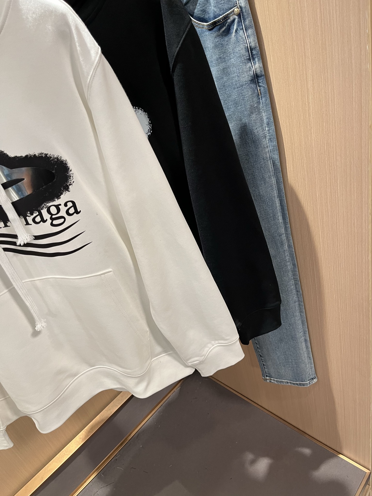 BALENCIA*巴黎*家 2025秋冬最新款连帽百搭卫衣，男女同款👫❤️经典标志图案字母logo图案压