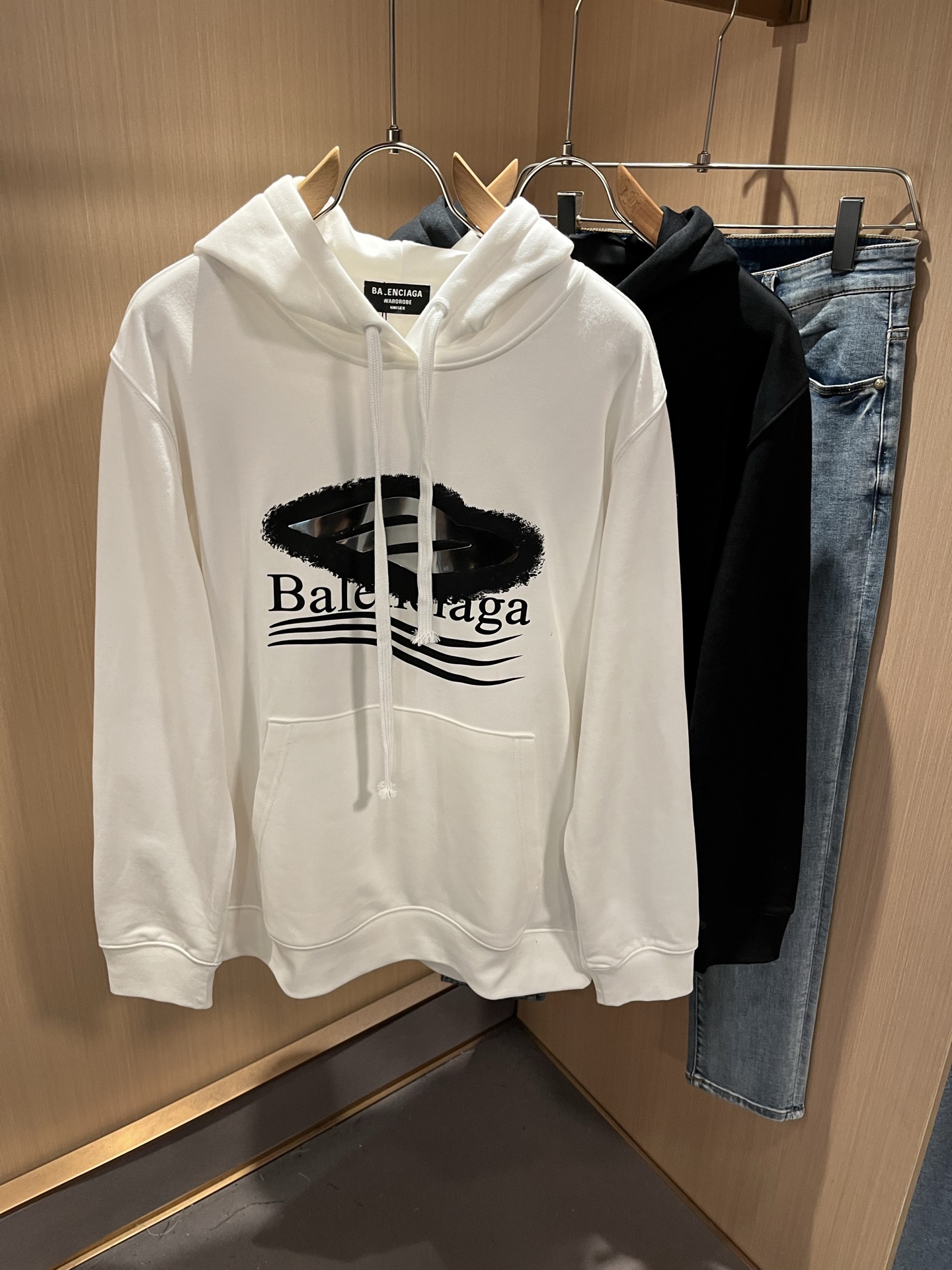 BALENCIA*巴黎*家 2025秋冬最新款连帽百搭卫衣，男女同款👫❤️经典标志图案字母logo图案压