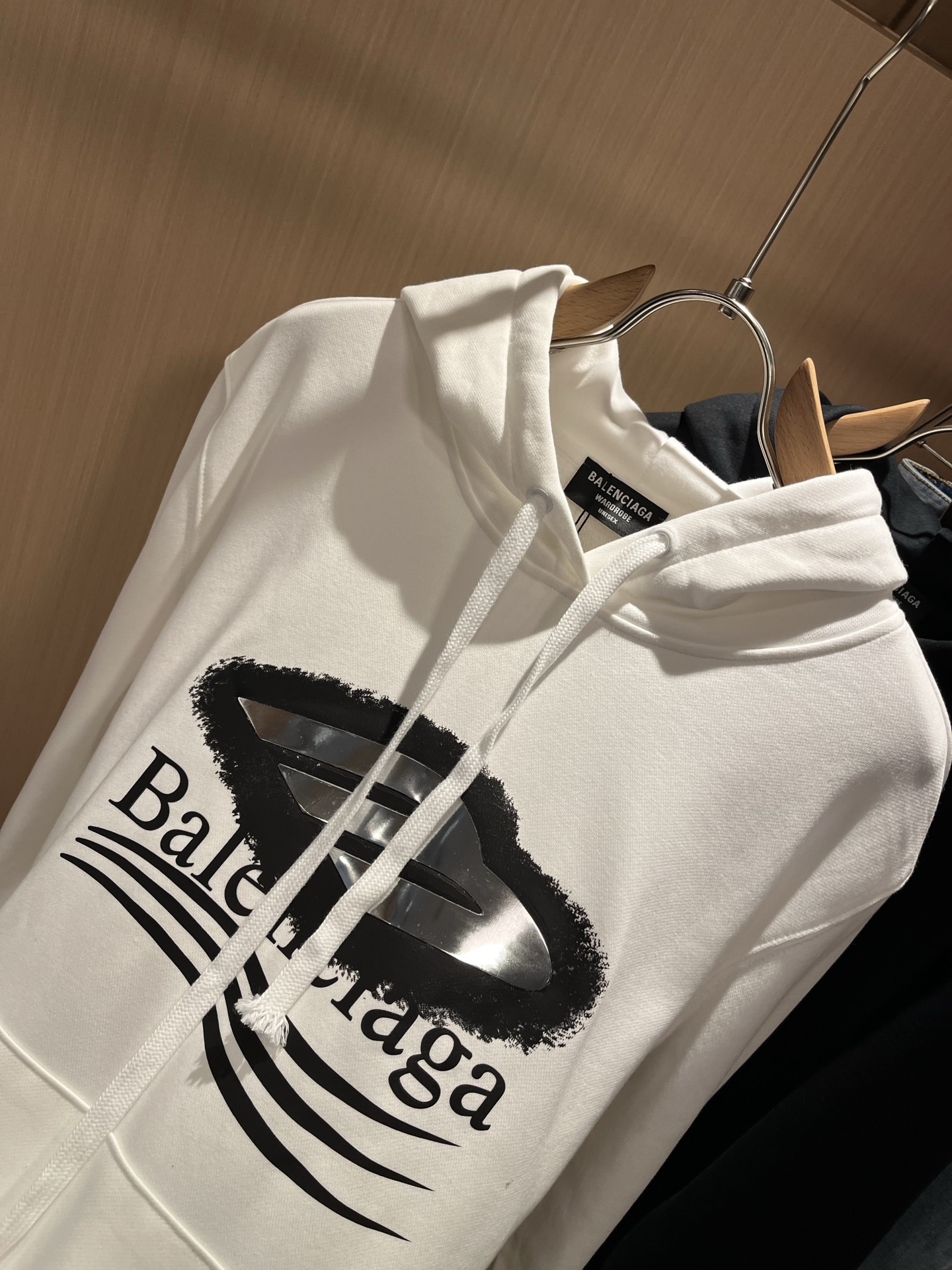 BALENCIA*巴黎*家 2025秋冬最新款连帽百搭卫衣，男女同款👫❤️经典标志图案字母logo图案压