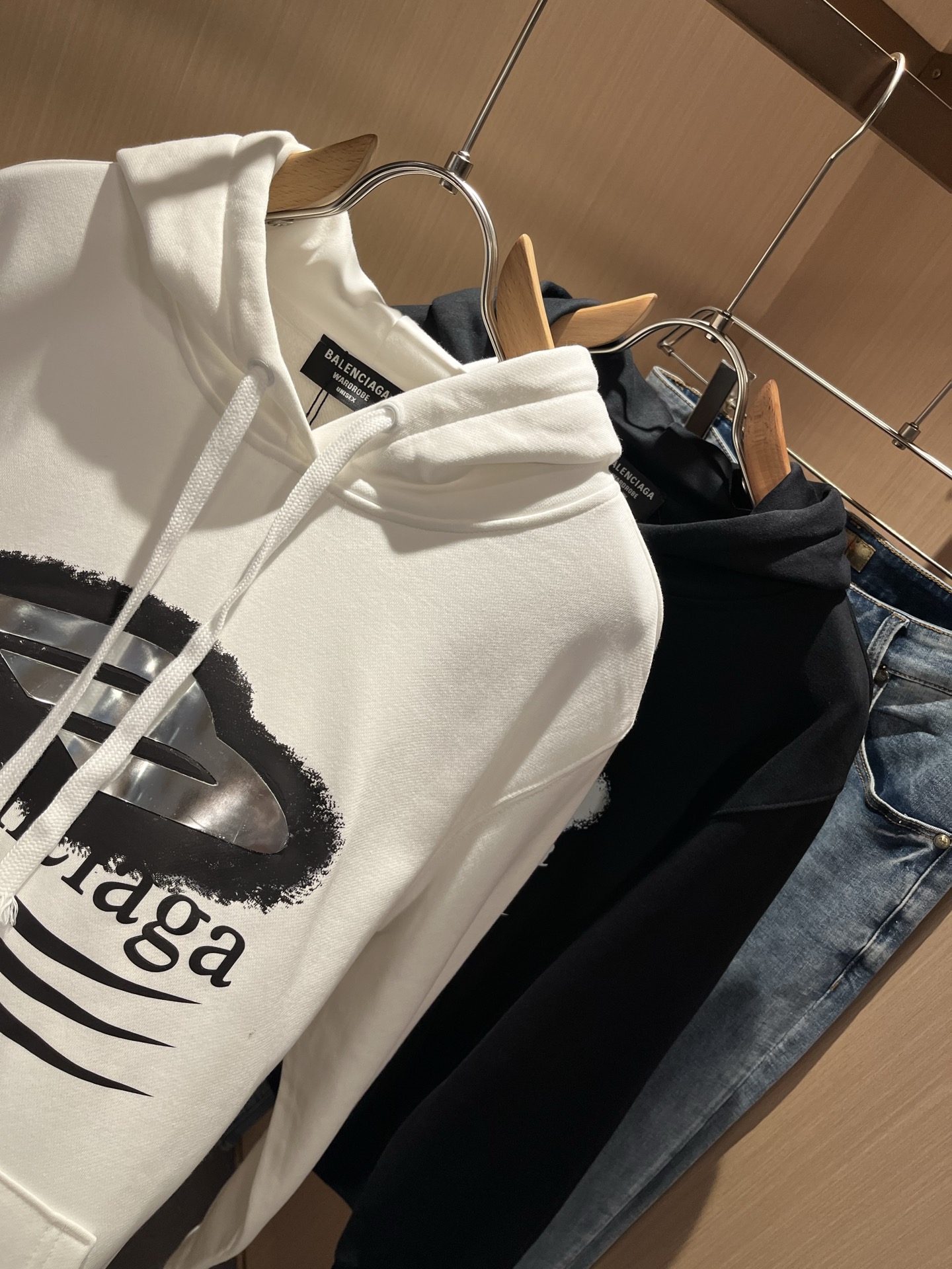 BALENCIA*巴黎*家 2025秋冬最新款连帽百搭卫衣，男女同款👫❤️经典标志图案字母logo图案压