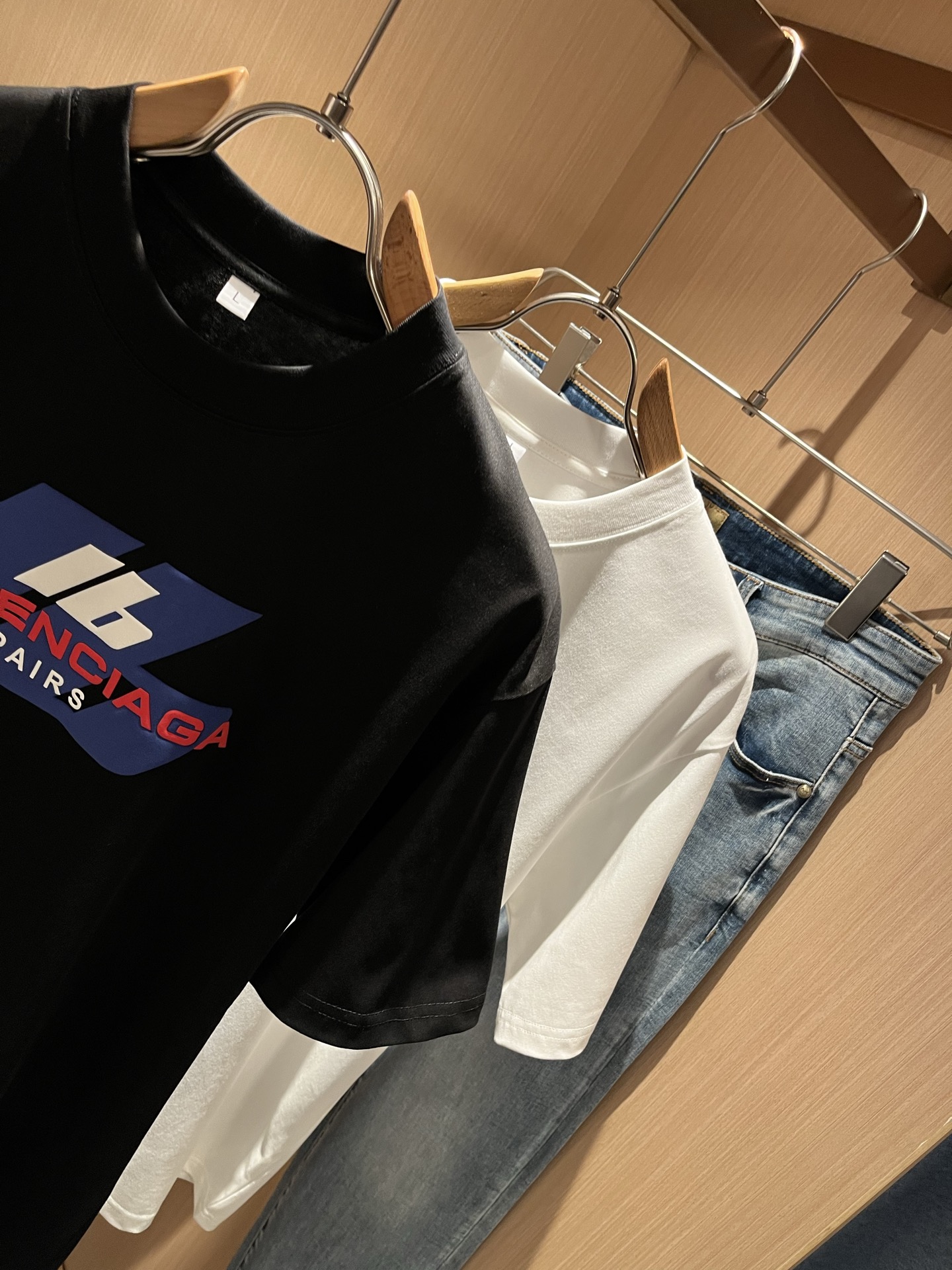 Her*mes爱*仕2025春夏新款男女同款👫短袖T恤，全新升级百搭基础款，低调奢华，品格之选！甄选优质