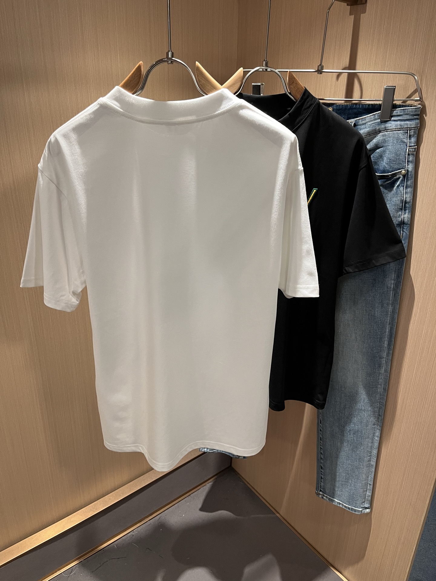 BURBER*Y巴*莉2025春夏新品男女同款👫短袖T恤，重磅来袭，最近比较火热的环保纯棉面料制作而成，