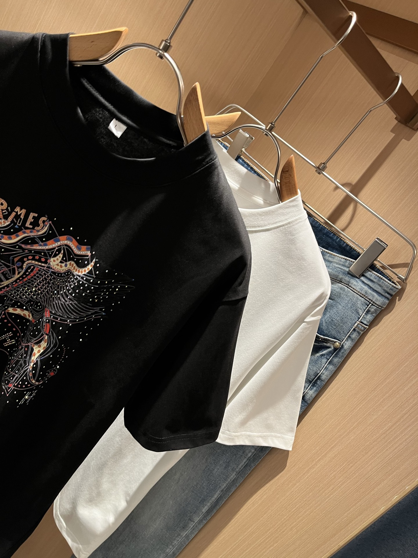 Her*mes爱*仕2025春夏新款男女同款👫短袖T恤，全新升级百搭基础款，低调奢华，品格之选！甄选优质