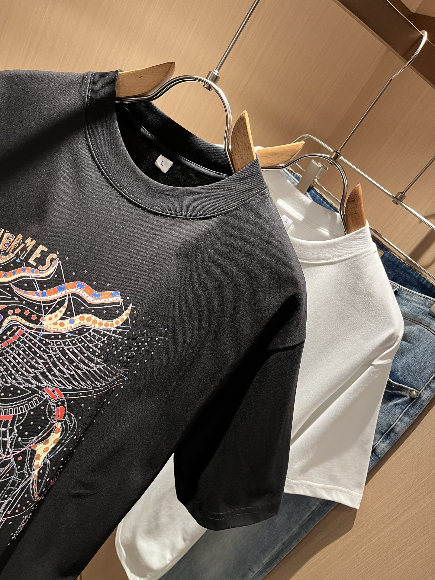 Her*mes爱*仕2025春夏新款男女同款👫短袖T恤，全新升级百搭基础款，低调奢华，品格之选！甄选优质