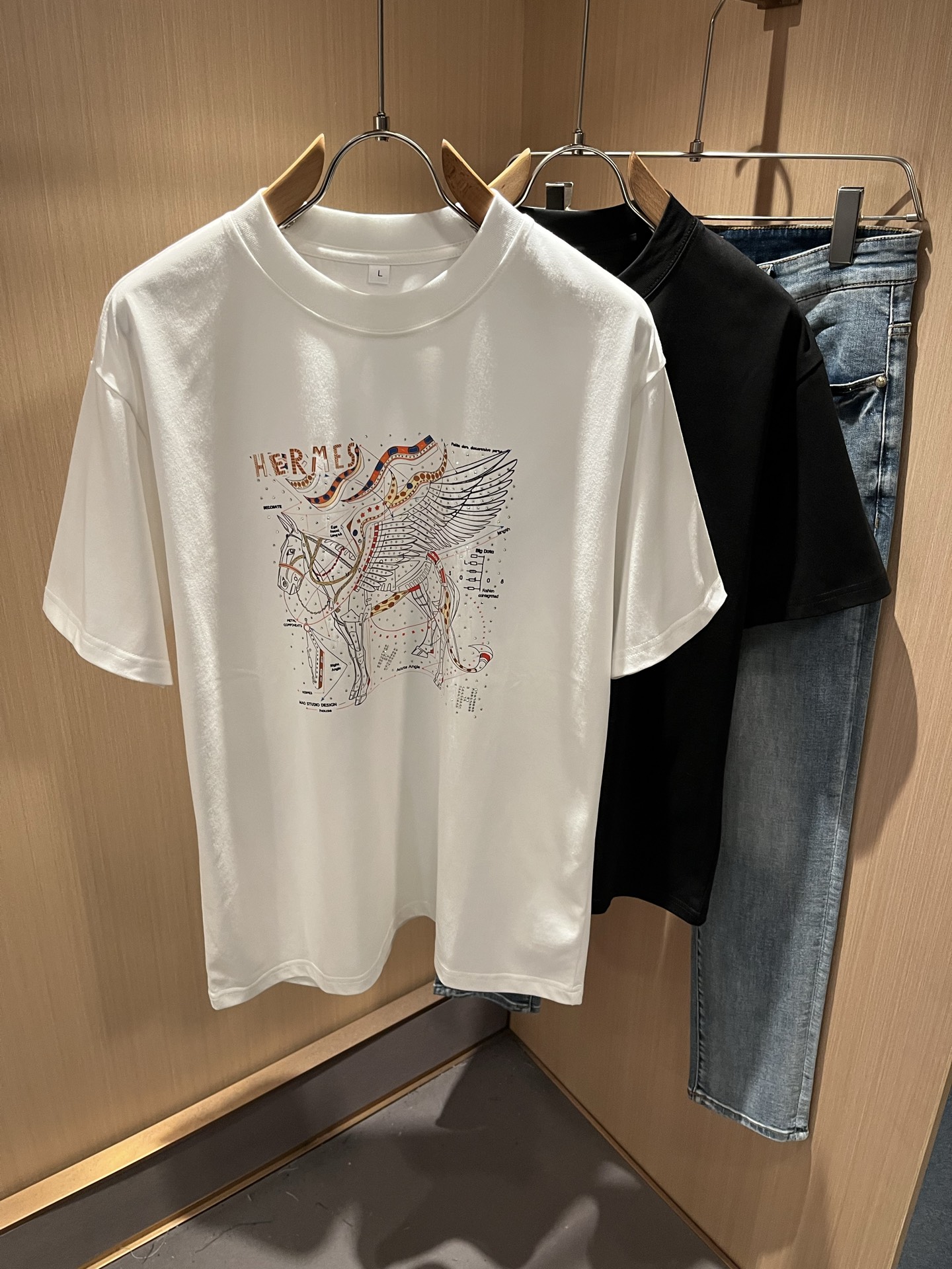 Her*mes爱*仕2025春夏新款男女同款👫短袖T恤，全新升级百搭基础款，低调奢华，品格之选！甄选优质