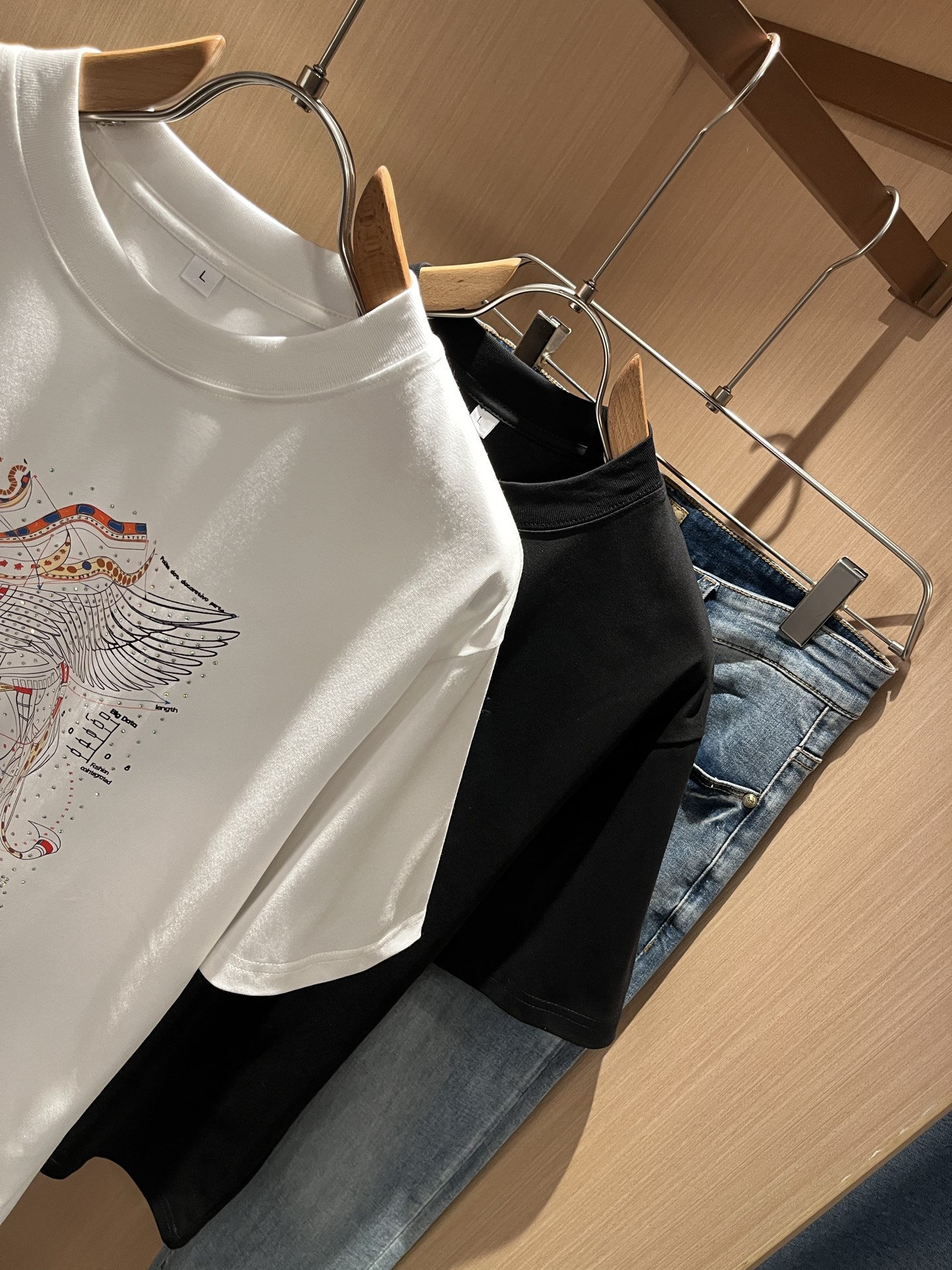 Her*mes爱*仕2025春夏新款男女同款👫短袖T恤，全新升级百搭基础款，低调奢华，品格之选！甄选优质