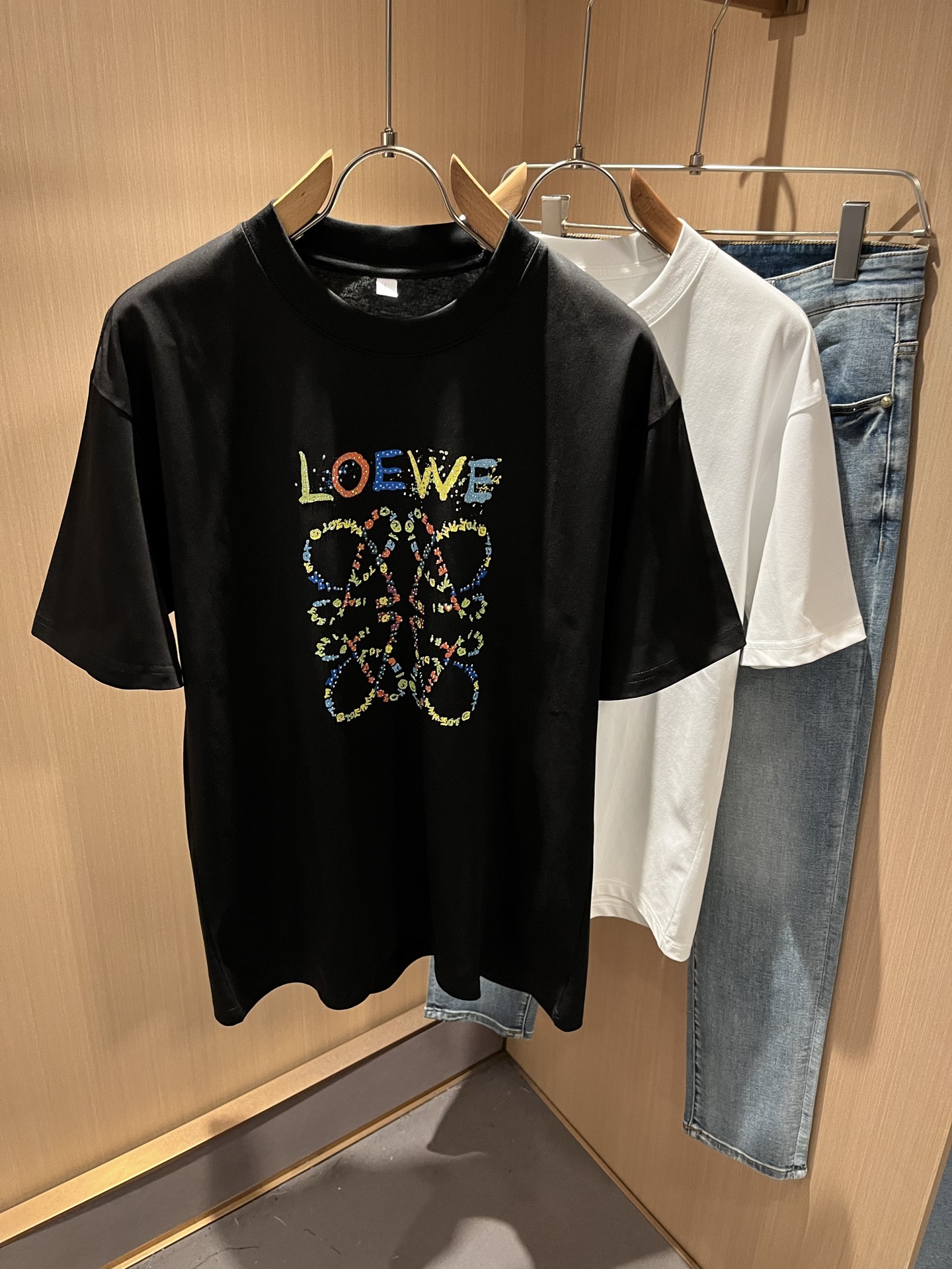 LOE*WE罗*威 2025春夏新款男女同款👫短袖T恤，意大利原厂订单渠道，极具个性高级风，标志logo