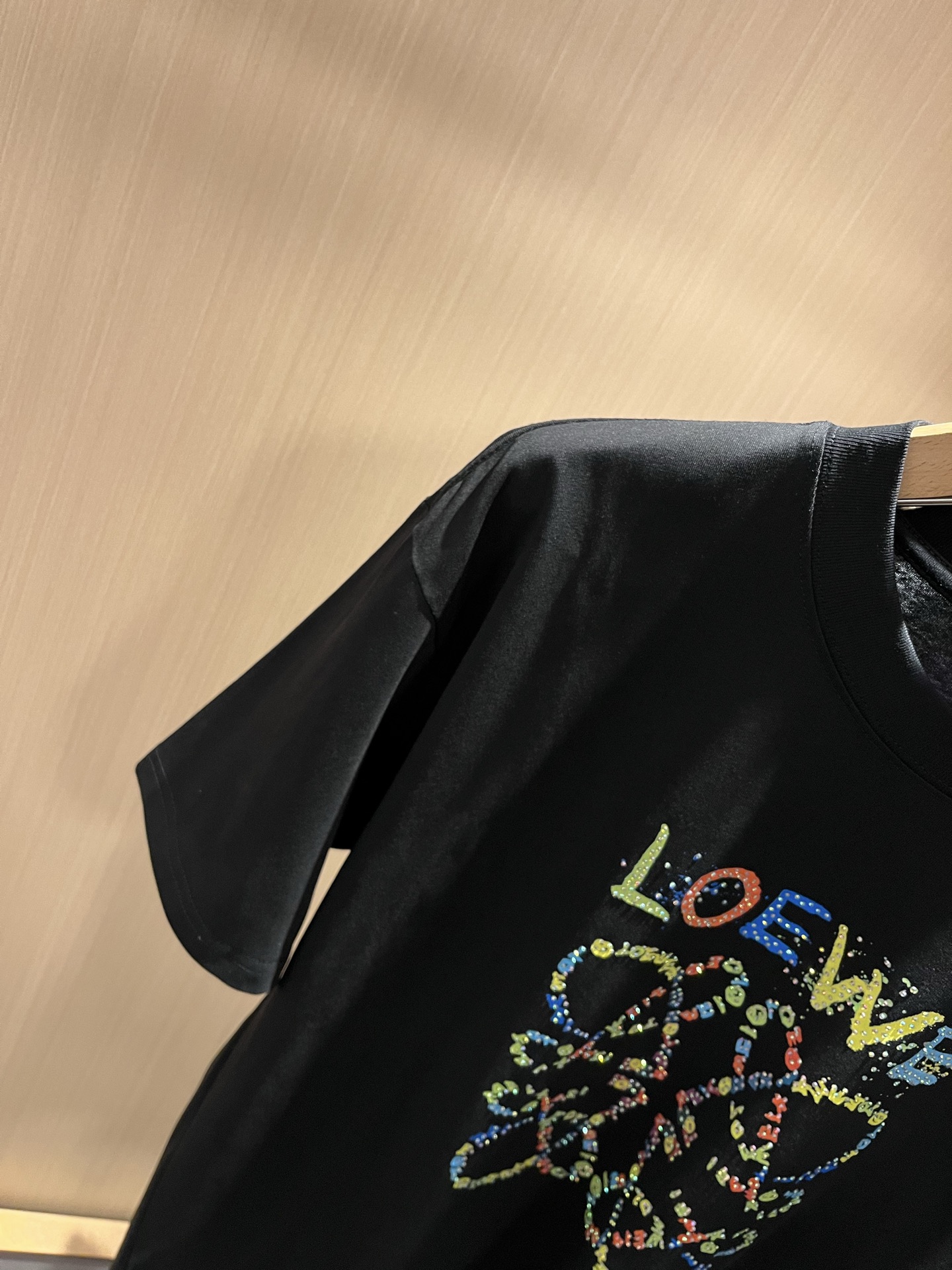 LOE*WE罗*威 2025春夏新款男女同款👫短袖T恤，意大利原厂订单渠道，极具个性高级风，标志logo