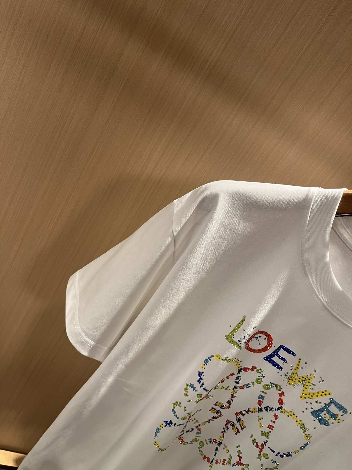 LOE*WE罗*威 2025春夏新款男女同款👫短袖T恤，意大利原厂订单渠道，极具个性高级风，标志logo