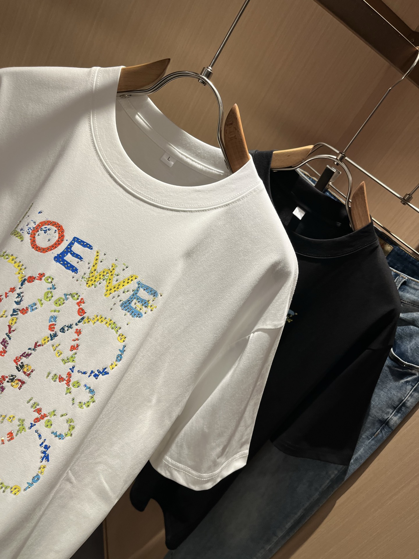 LOE*WE罗*威 2025春夏新款男女同款👫短袖T恤，意大利原厂订单渠道，极具个性高级风，标志logo