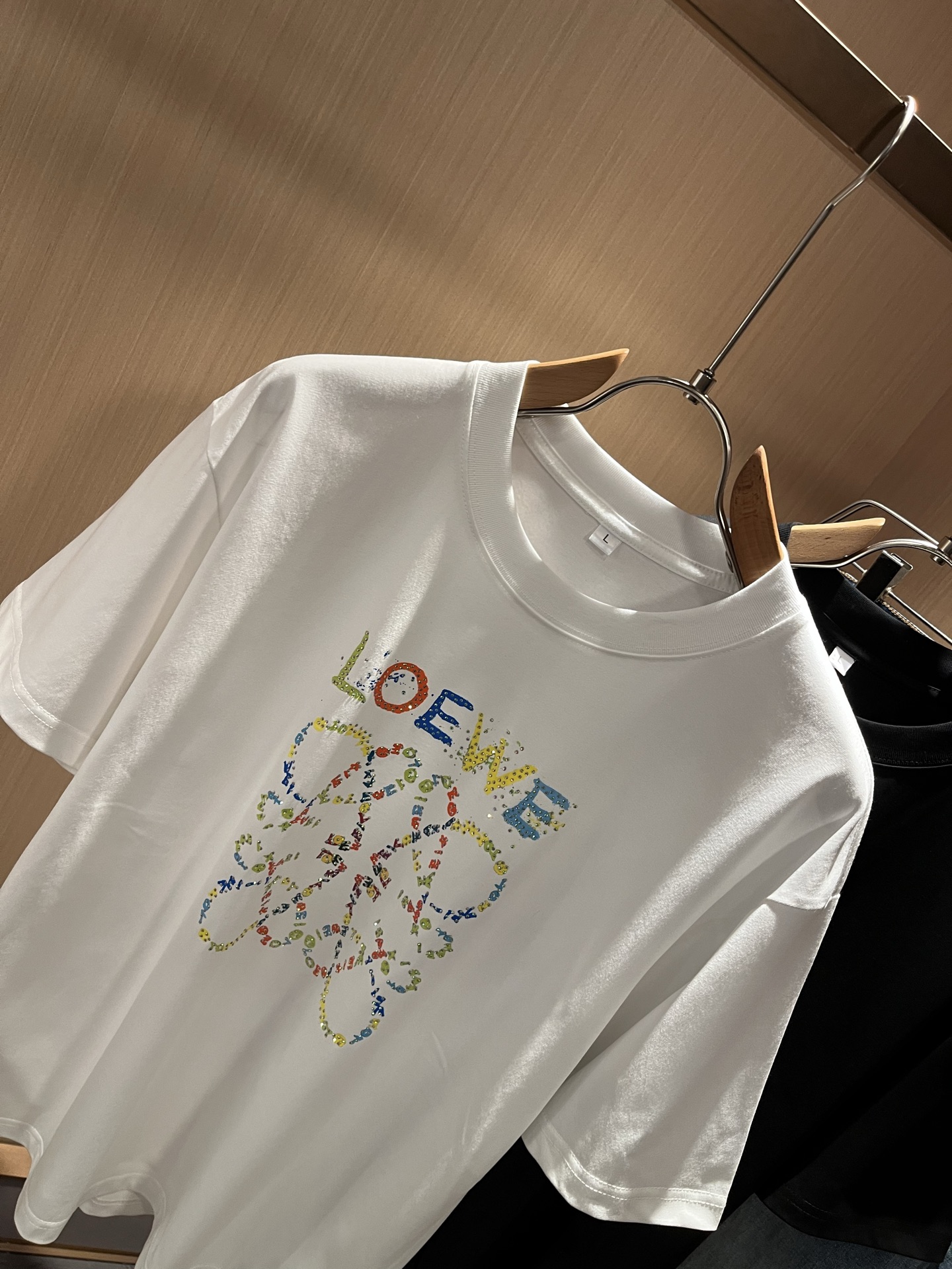 LOE*WE罗*威 2025春夏新款男女同款👫短袖T恤，意大利原厂订单渠道，极具个性高级风，标志logo