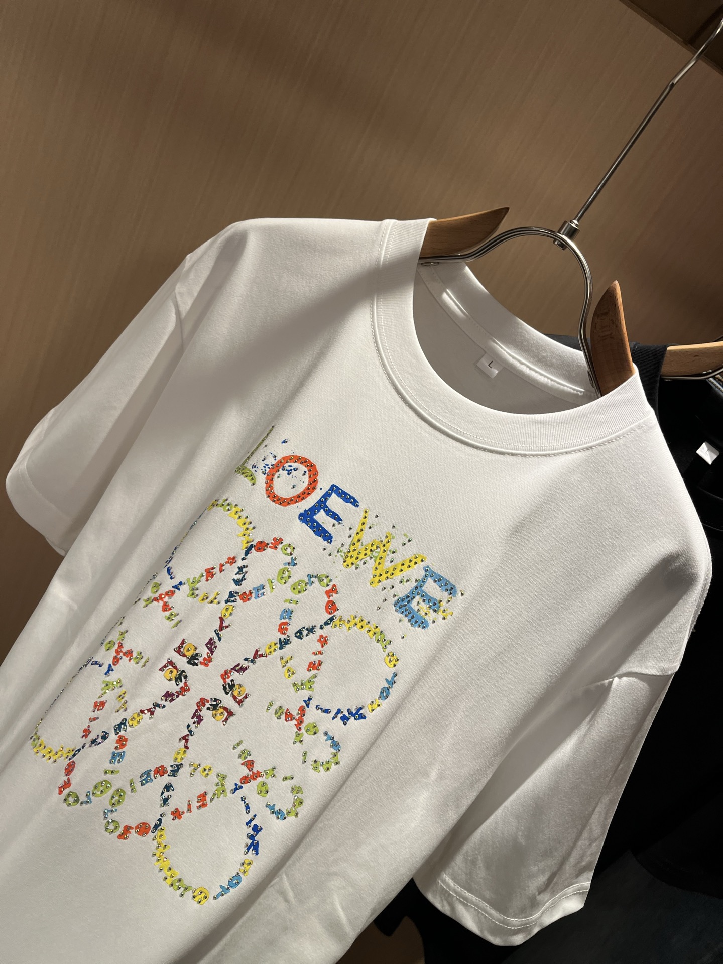 LOE*WE罗*威 2025春夏新款男女同款👫短袖T恤，意大利原厂订单渠道，极具个性高级风，标志logo