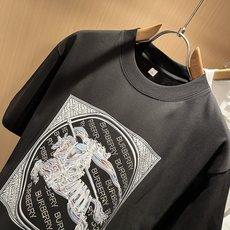 BURBER*Y巴*莉2025春夏新品男女同款👫短袖T恤,重磅来袭,最近比较火热的环保纯棉面料制作而成, BURBER*Y巴*莉2025春夏新品男女同款👫短袖T恤,重磅来袭,最近比较火热的环保纯棉面料制作而成,