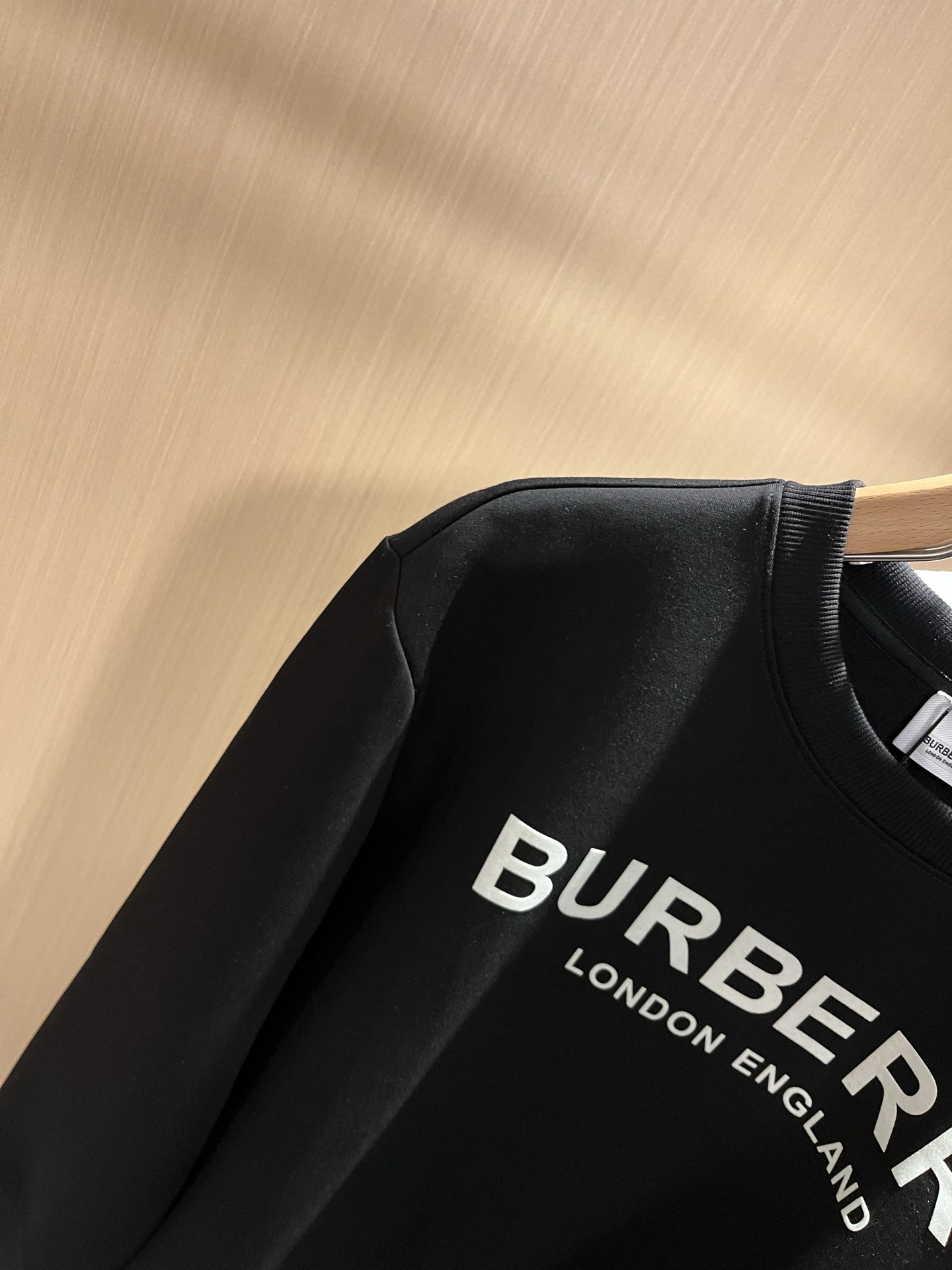 BURBER*Y巴*莉 2025秋冬新款男女同款👫基础休闲百搭棉质圆领卫衣，贸易公司渠道稀出，同步官网发