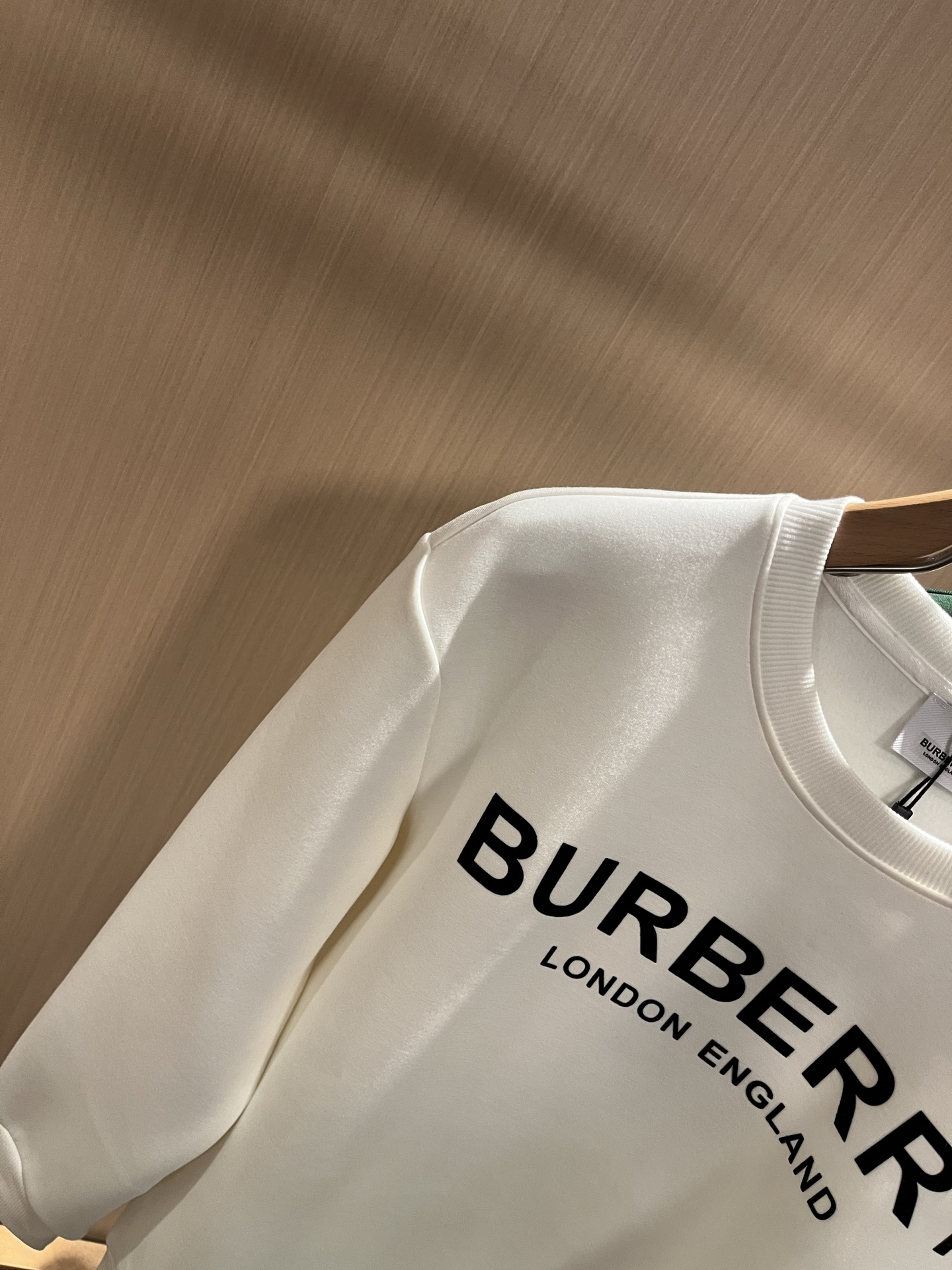 BURBER*Y巴*莉 2025秋冬新款男女同款👫基础休闲百搭棉质圆领卫衣，贸易公司渠道稀出，同步官网发