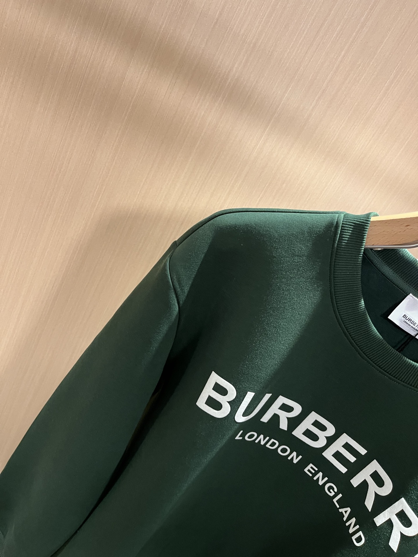 BURBER*Y巴*莉 2025秋冬新款男女同款👫基础休闲百搭棉质圆领卫衣，贸易公司渠道稀出，同步官网发