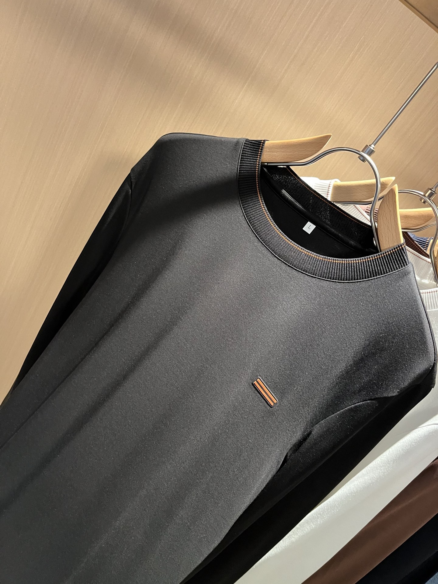 Ermenegildo Zeg*a杰*亚 2025秋冬新品男士长袖休闲打底衫，外贸公司订单！是杰尼亚经典