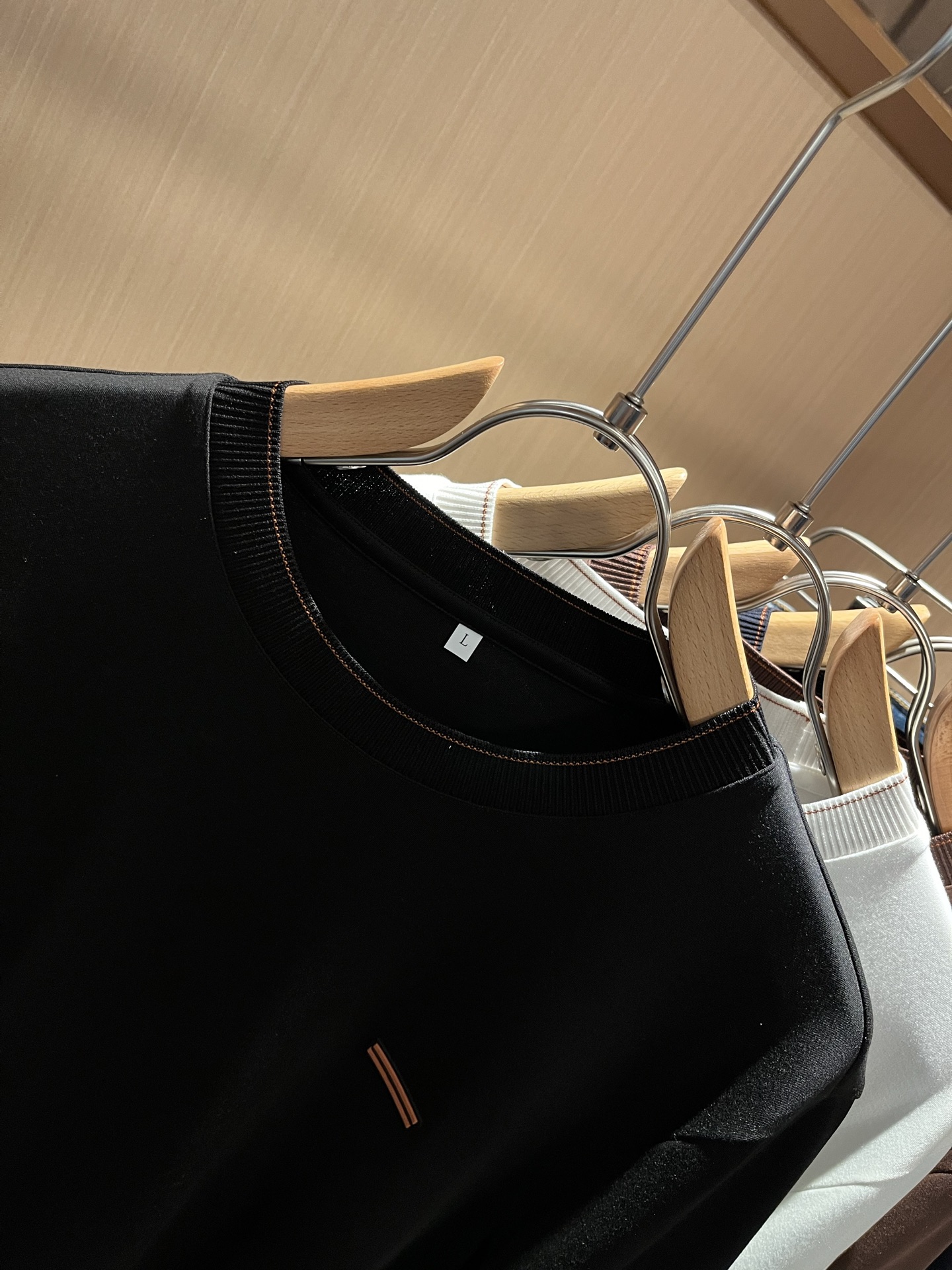 Ermenegildo Zeg*a杰*亚 2025秋冬新品男士长袖休闲打底衫，外贸公司订单！是杰尼亚经典