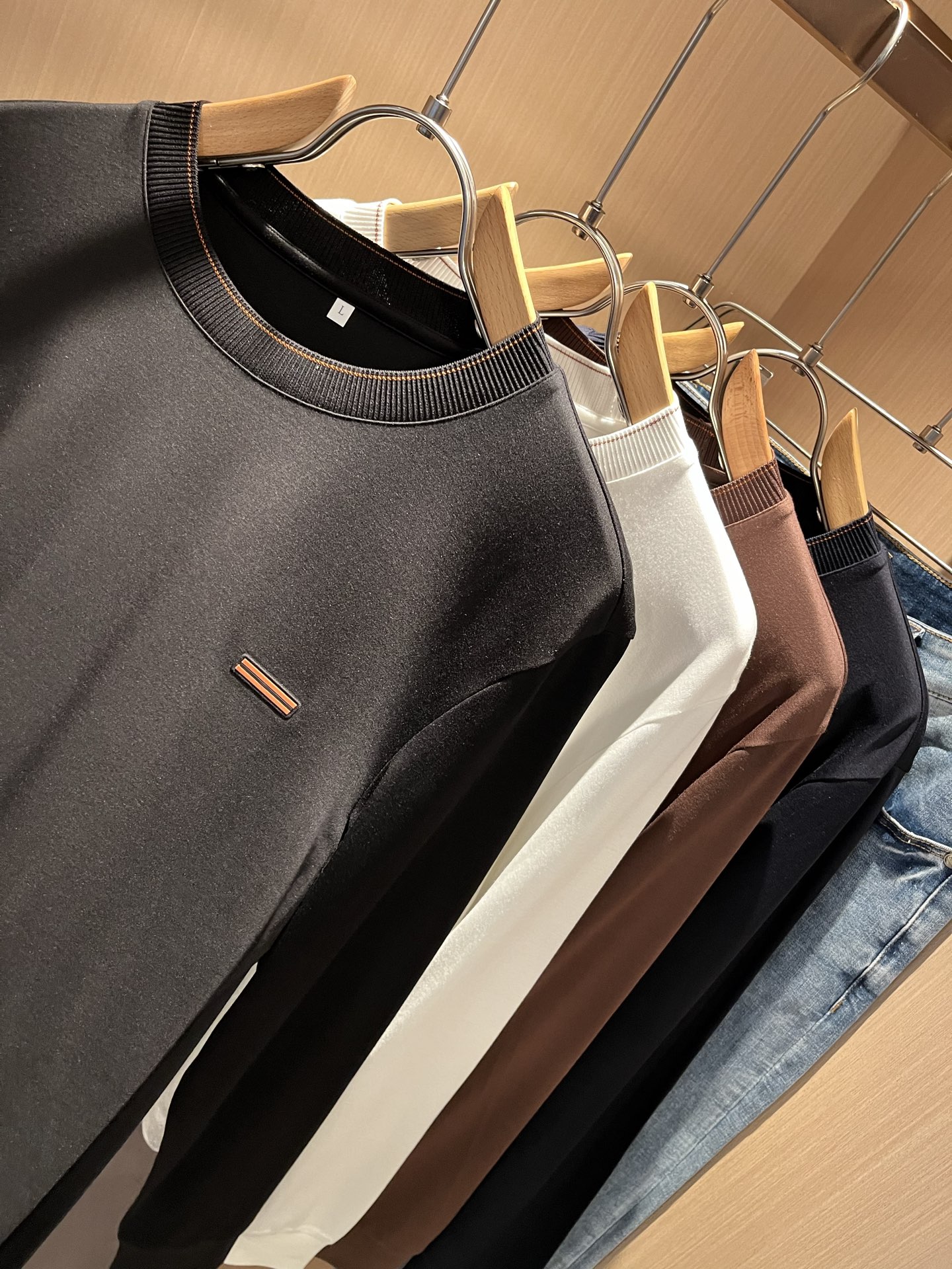 Ermenegildo Zeg*a杰*亚 2025秋冬新品男士长袖休闲打底衫，外贸公司订单！是杰尼亚经典