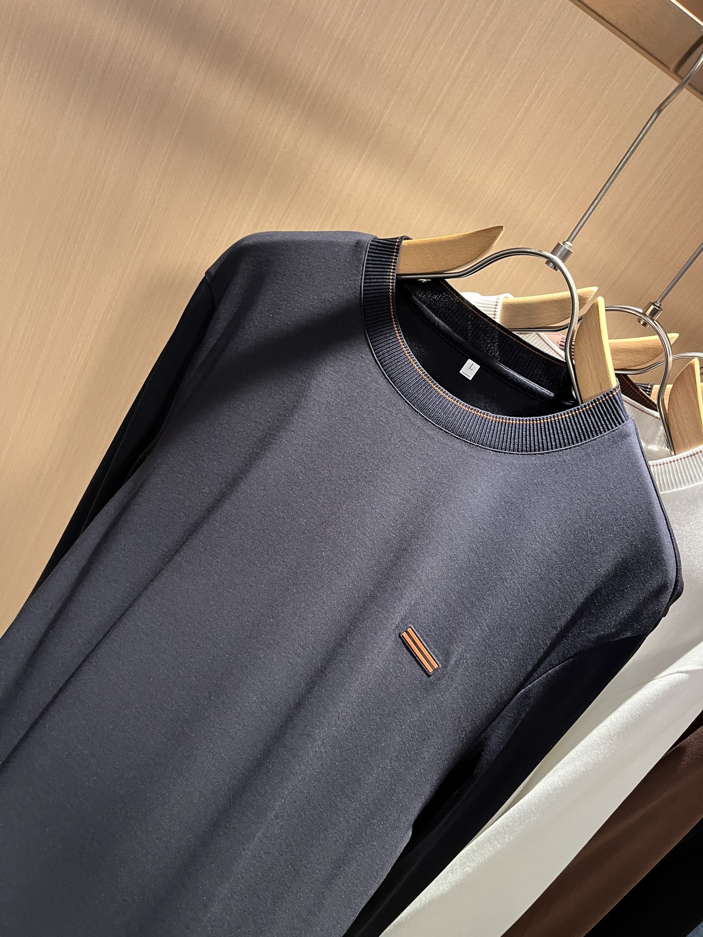 Ermenegildo Zeg*a杰*亚 2025秋冬新品男士长袖休闲打底衫，外贸公司订单！是杰尼亚经典