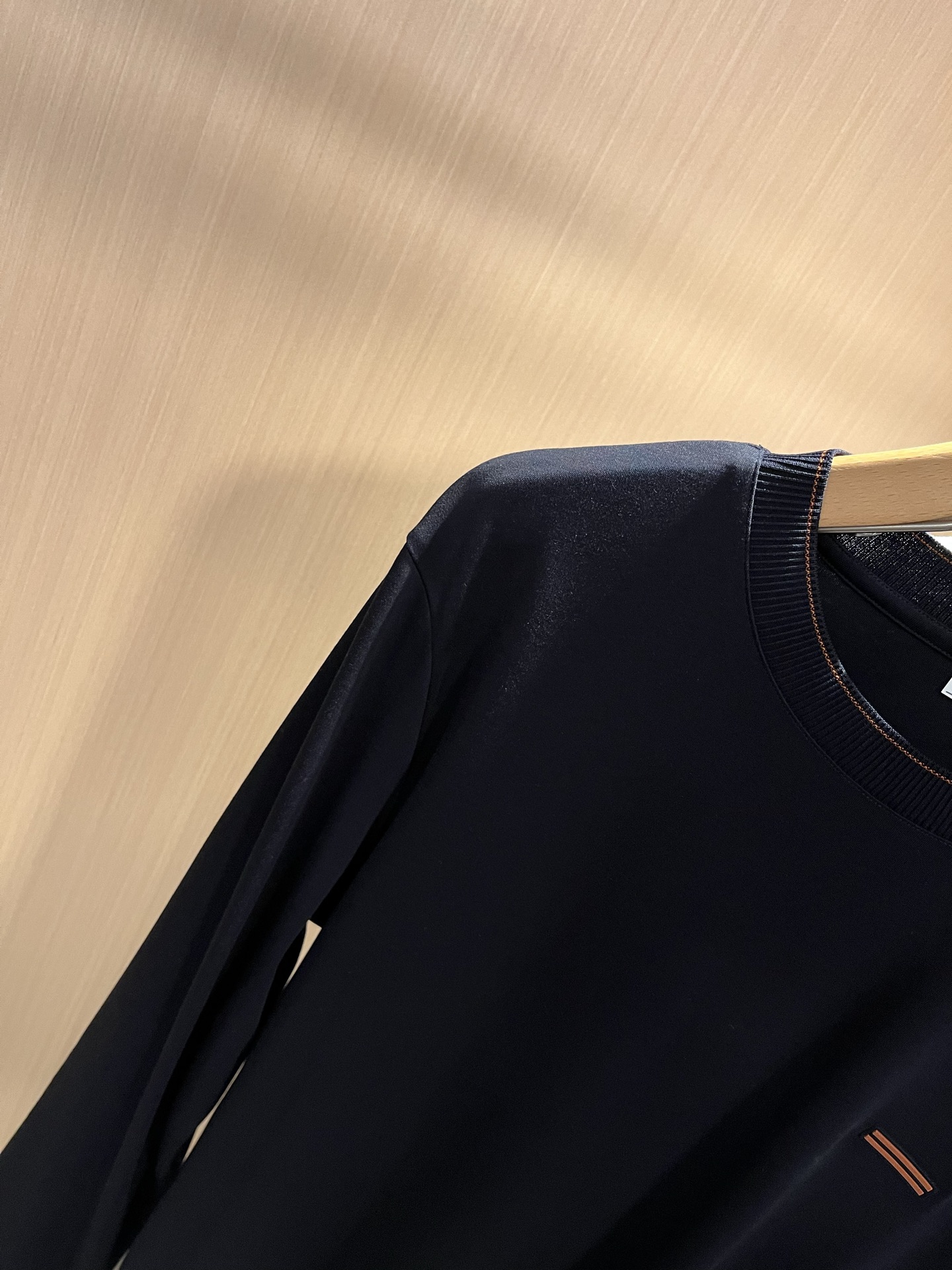 Ermenegildo Zeg*a杰*亚 2025秋冬新品男士长袖休闲打底衫，外贸公司订单！是杰尼亚经典