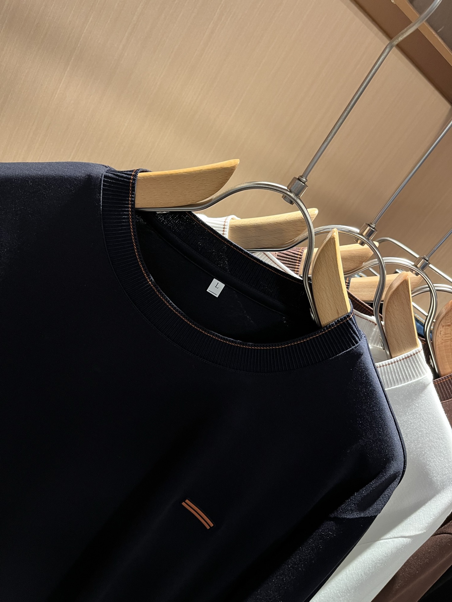 Ermenegildo Zeg*a杰*亚 2025秋冬新品男士长袖休闲打底衫，外贸公司订单！是杰尼亚经典