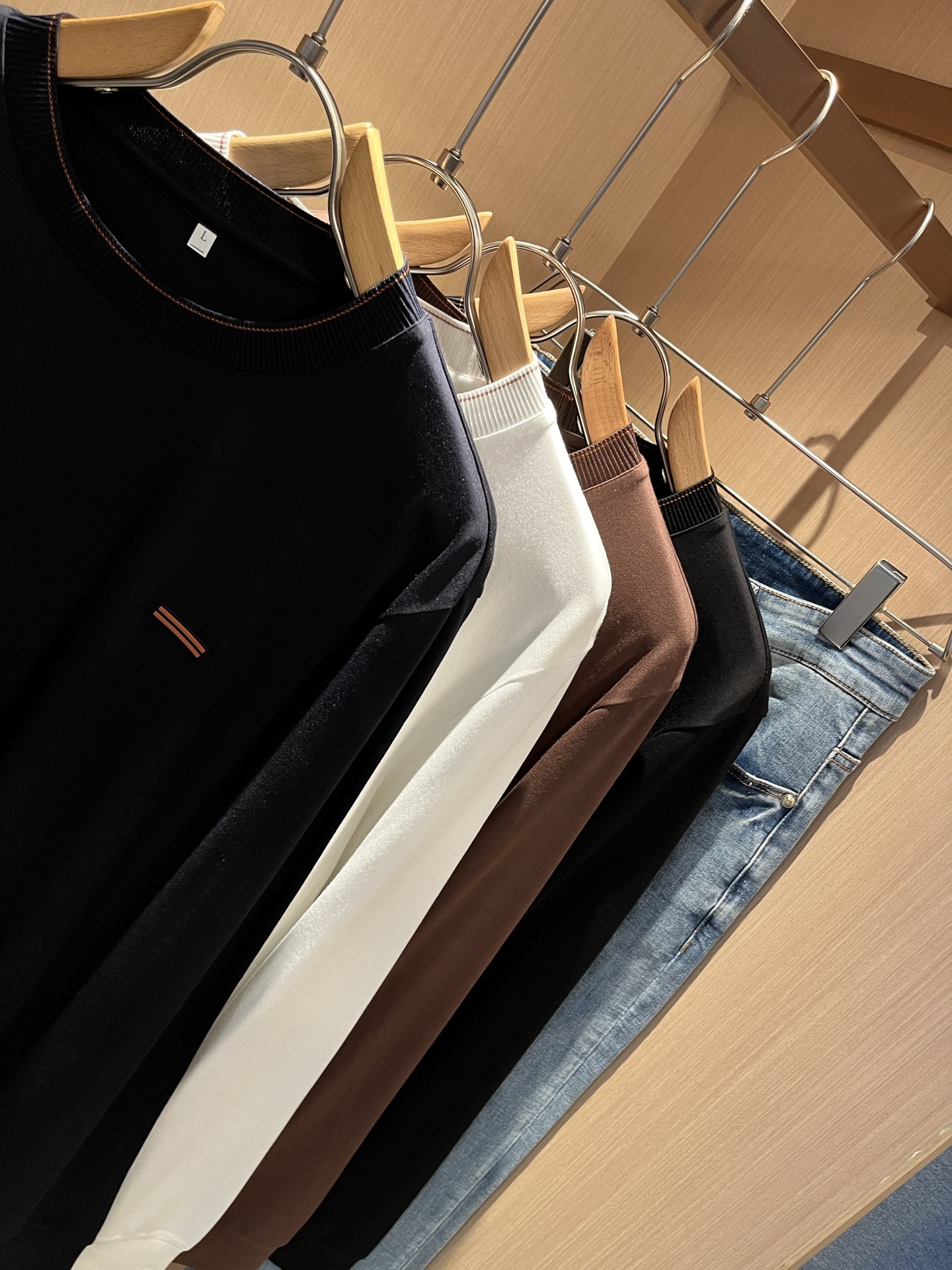 Ermenegildo Zeg*a杰*亚 2025秋冬新品男士长袖休闲打底衫，外贸公司订单！是杰尼亚经典