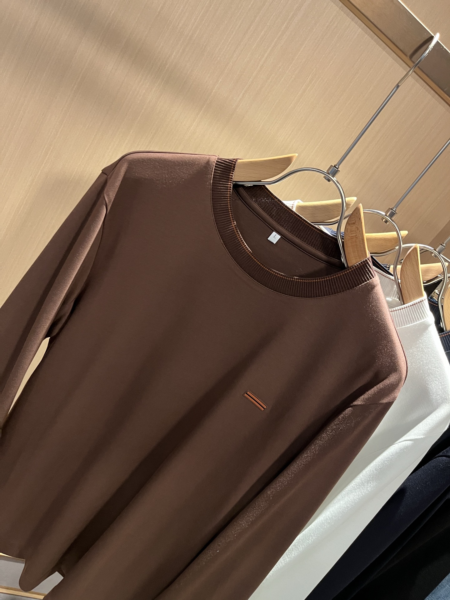 Ermenegildo Zeg*a杰*亚 2025秋冬新品男士长袖休闲打底衫，外贸公司订单！是杰尼亚经典