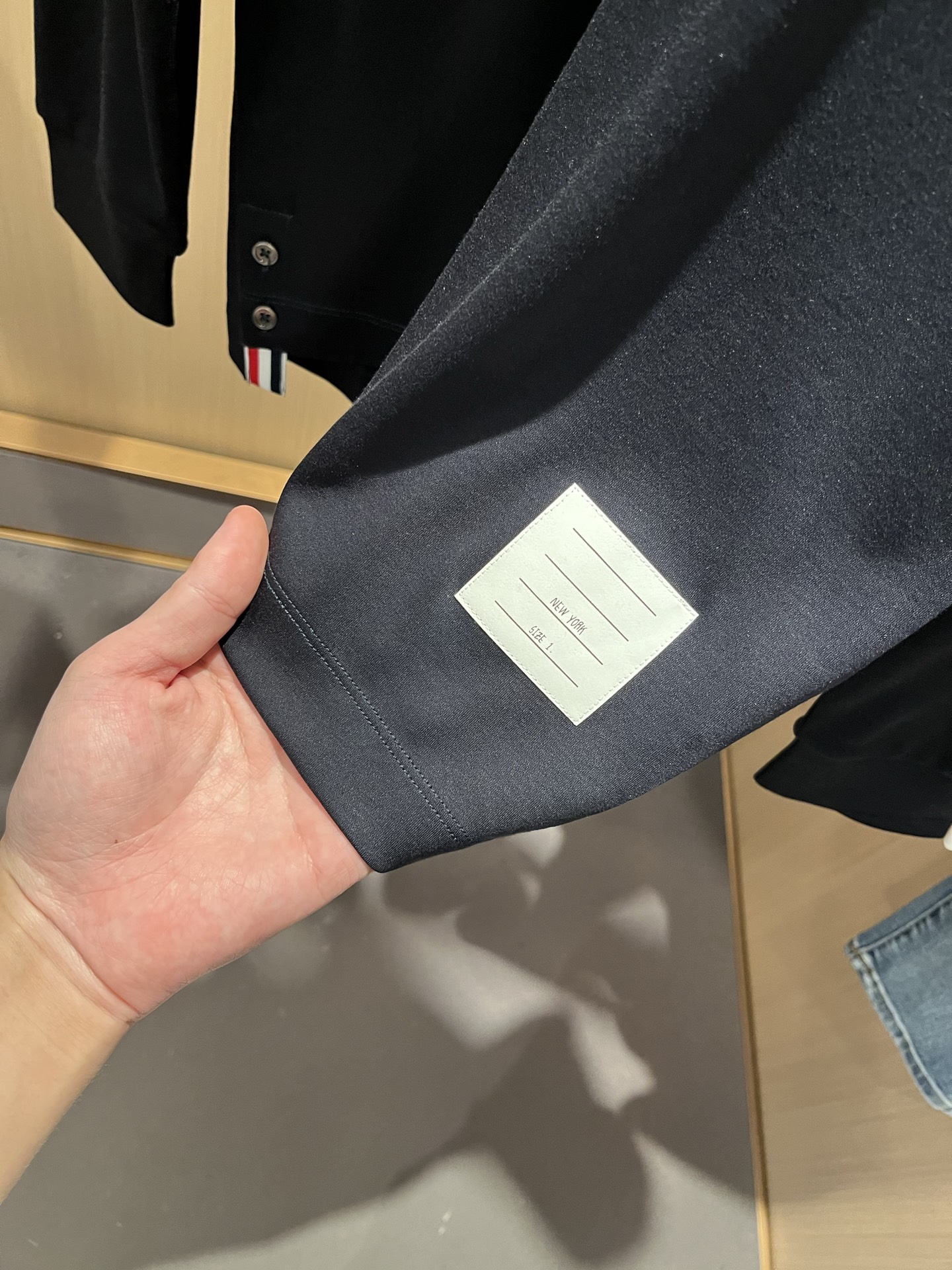 ThomBrow*e汤姆*朗 ~2025秋冬新品！官网同步有售，休闲经典打底衫，独特设计魅力，非常高端，