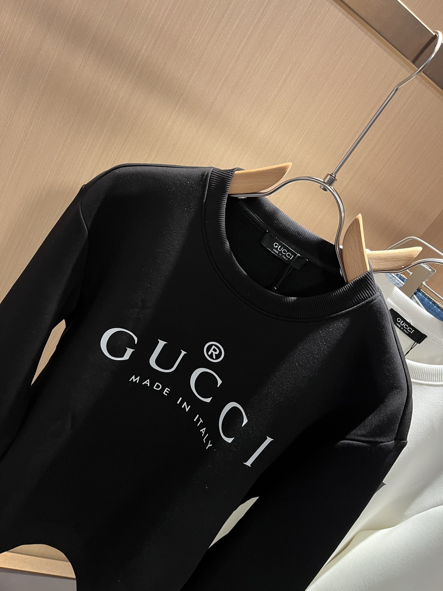 Gucc*古家2025秋冬最新系列基础圆领男女同款👫卫衣，男女同款！贸易公司渠道稀出，同步官网发售 ！ 