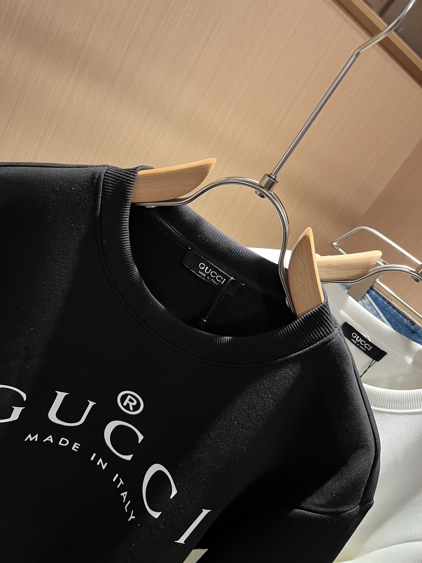 Gucc*古家2025秋冬最新系列基础圆领男女同款👫卫衣，男女同款！贸易公司渠道稀出，同步官网发售 ！ 