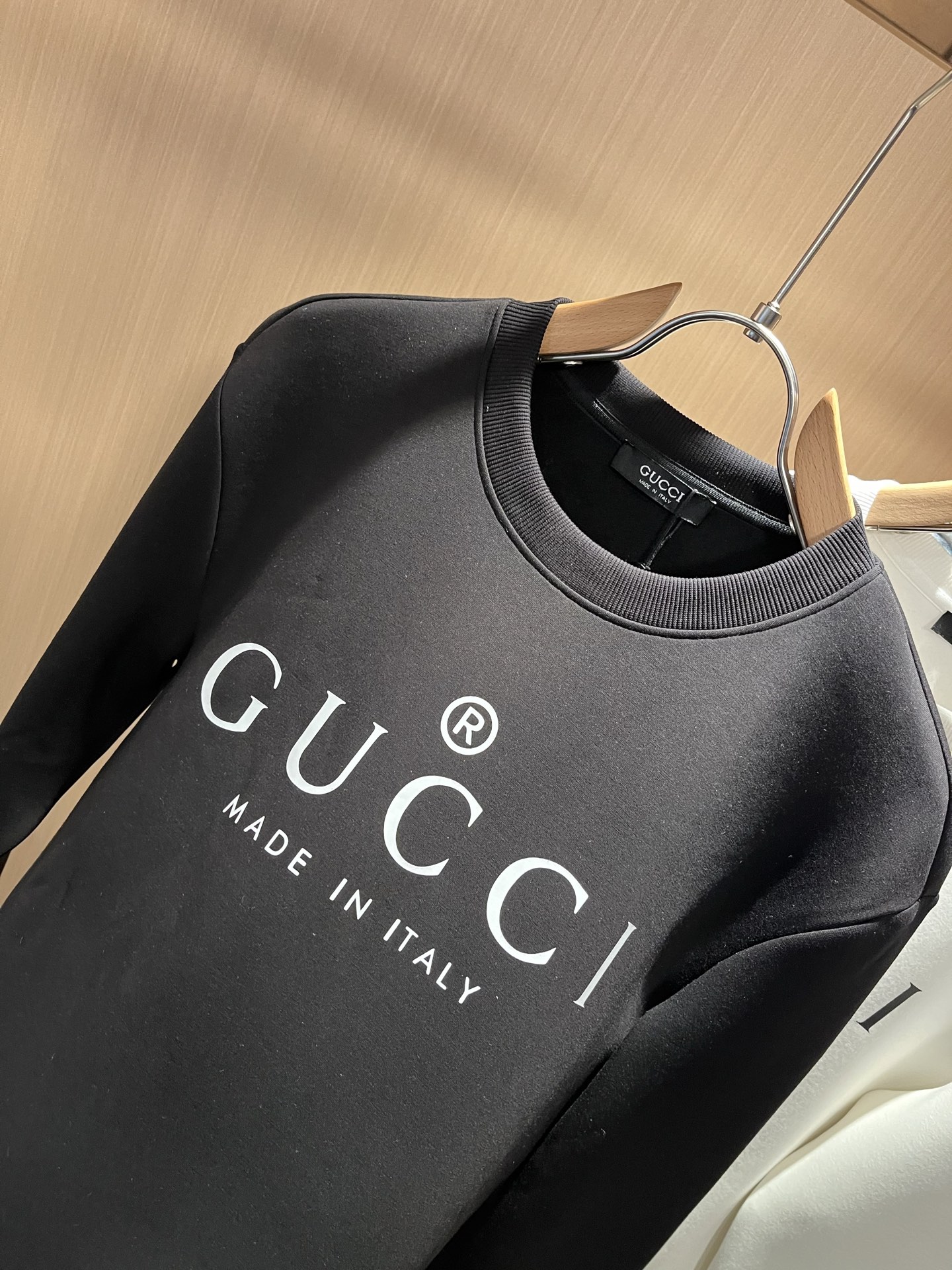 Gucc*古家2025秋冬最新系列基础圆领男女同款👫卫衣，男女同款！贸易公司渠道稀出，同步官网发售 ！ 
