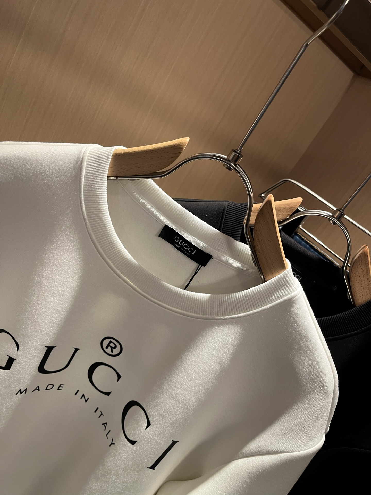 Gucc*古家2025秋冬最新系列基础圆领男女同款👫卫衣，男女同款！贸易公司渠道稀出，同步官网发售 ！ 