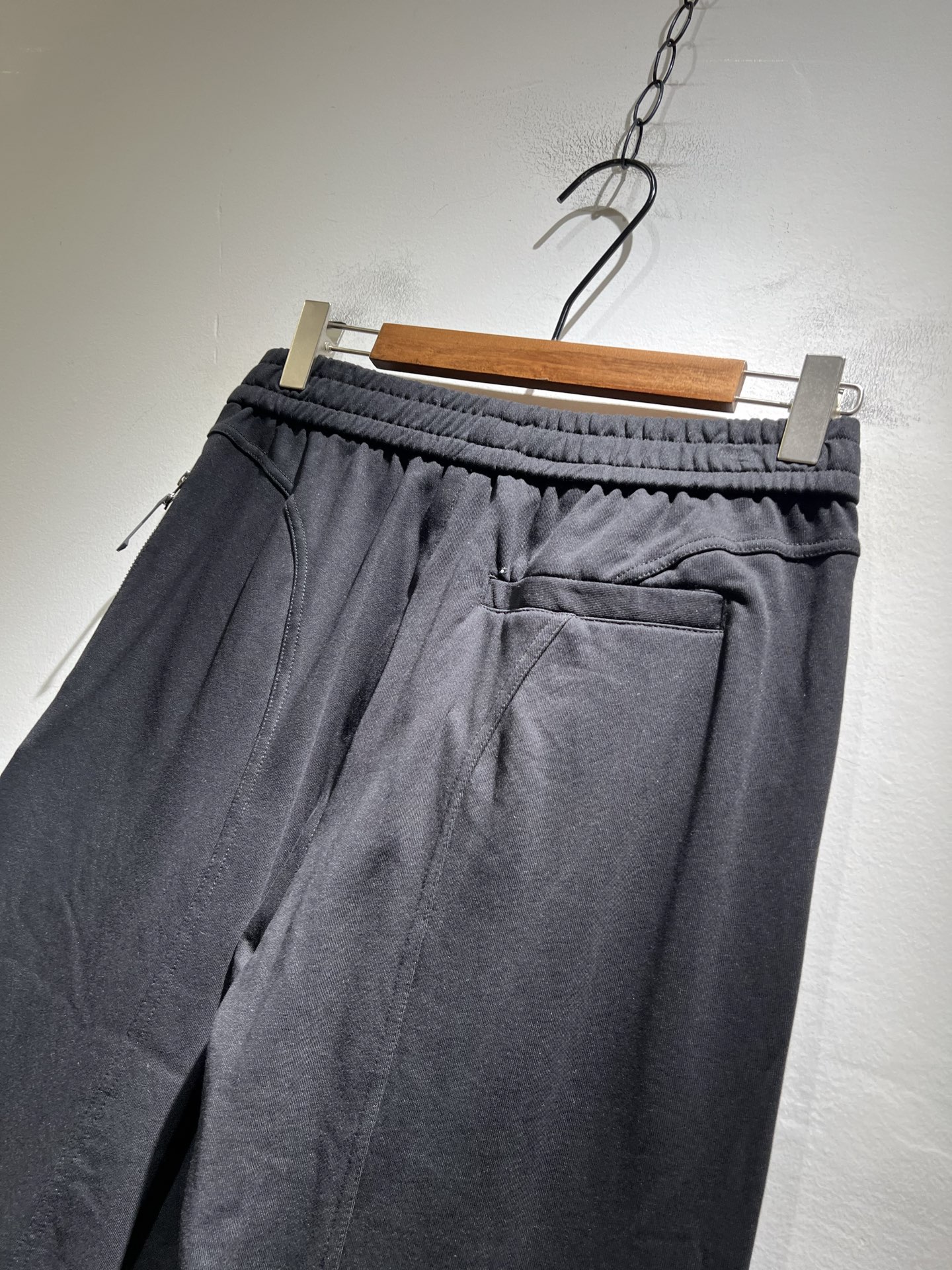 ARCTER*X始*祖鸟 2025秋冬新款休闲运动风格休闲裤，户外品牌可能大家第一想到的就是加拿大鹅、始