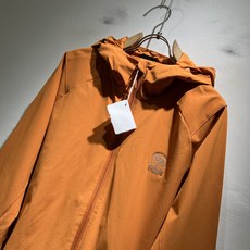 BC-Brunello Cucineli 2025秋冬新款男士夹克外套,众多明星都爱穿的时尚百搭单品!胸 BC-Brunello Cucineli 2025秋冬新款男士夹克外套,众多明星都爱穿的时尚百搭单品!胸