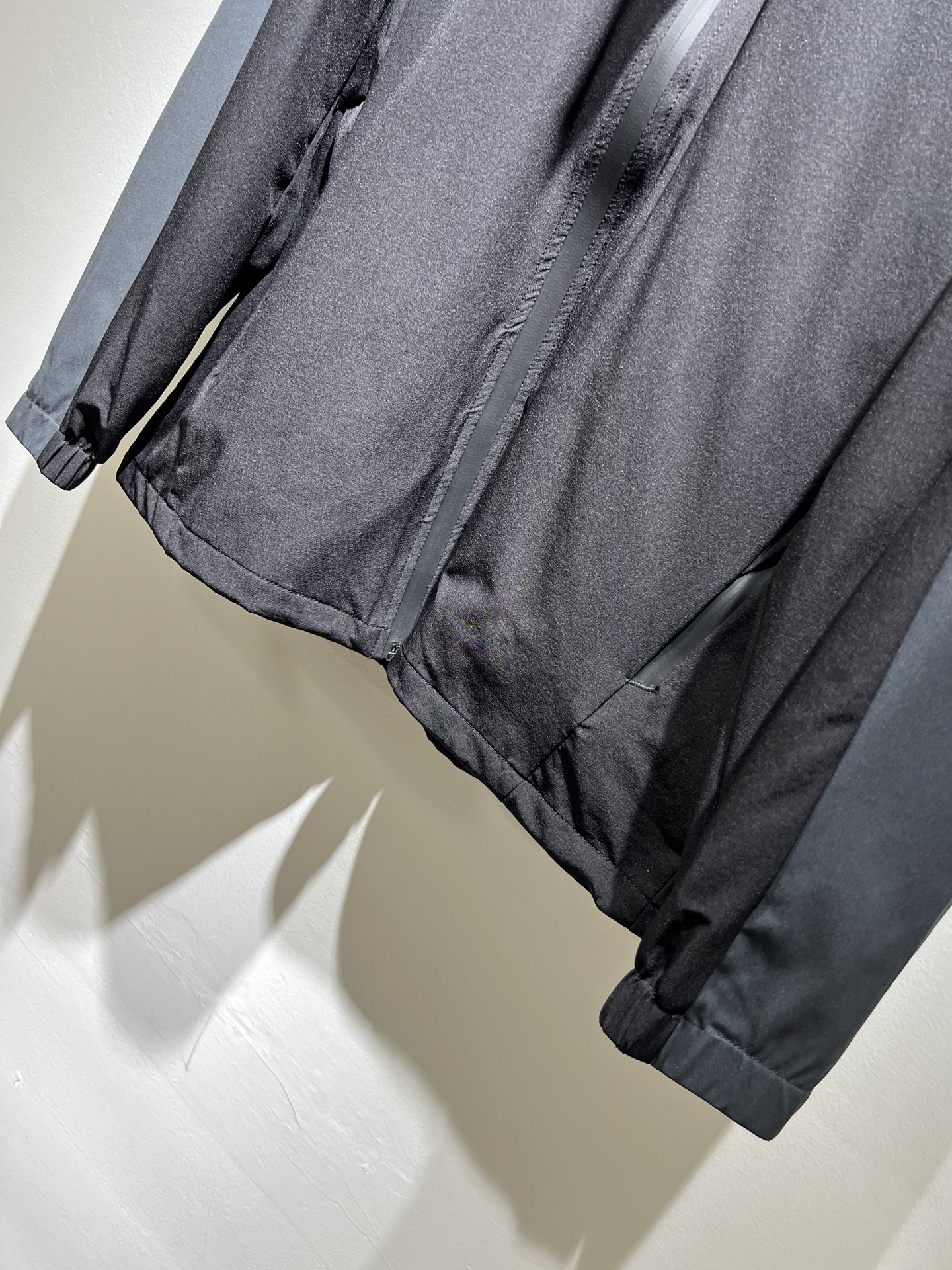 ARCTER*X始*祖鸟 2025秋冬新款男女同款👫夹克外套，户外品牌可能大家第一想到的就是加拿大鹅、始