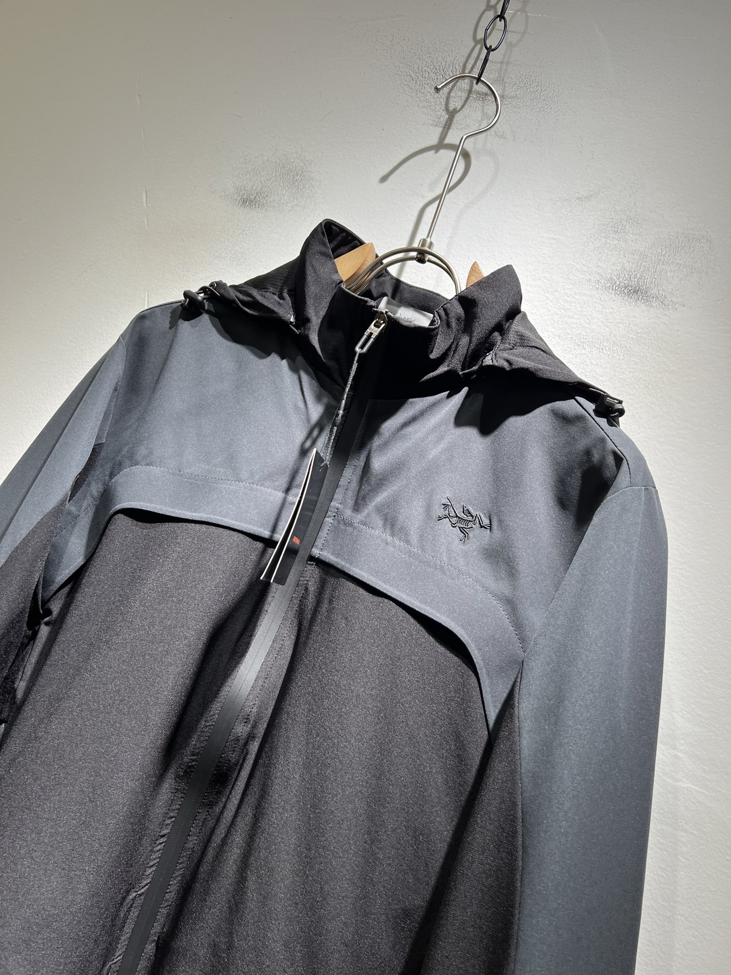 ARCTER*X始*祖鸟 2025秋冬新款男女同款👫夹克外套，户外品牌可能大家第一想到的就是加拿大鹅、始