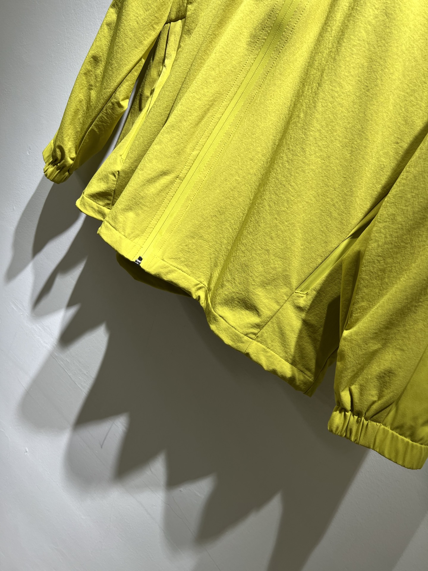 ARCTER*X始*祖鸟 2025秋冬新款男女同款👫夹克外套，户外品牌可能大家第一想到的就是加拿大鹅、始