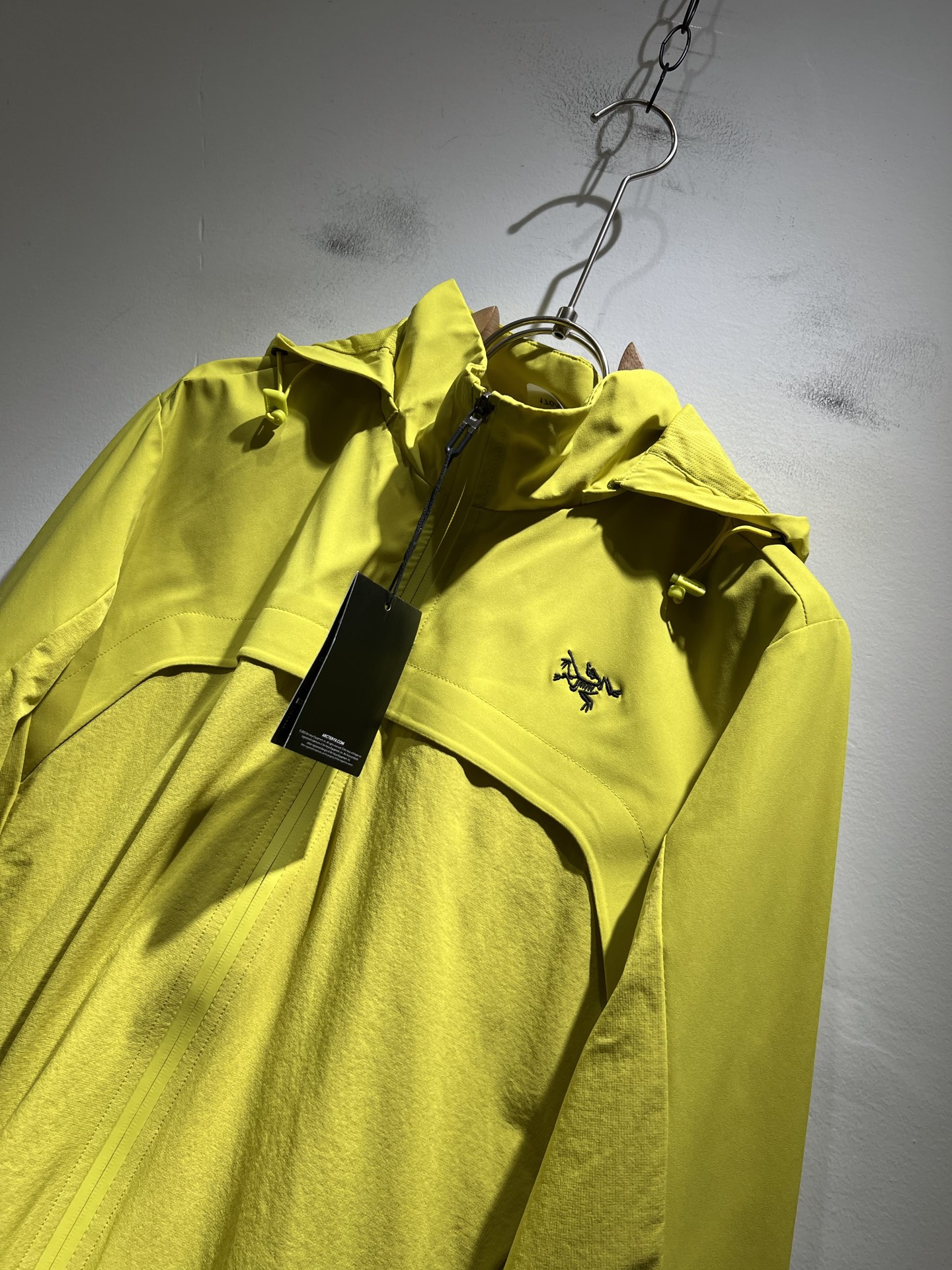 ARCTER*X始*祖鸟 2025秋冬新款男女同款👫夹克外套，户外品牌可能大家第一想到的就是加拿大鹅、始