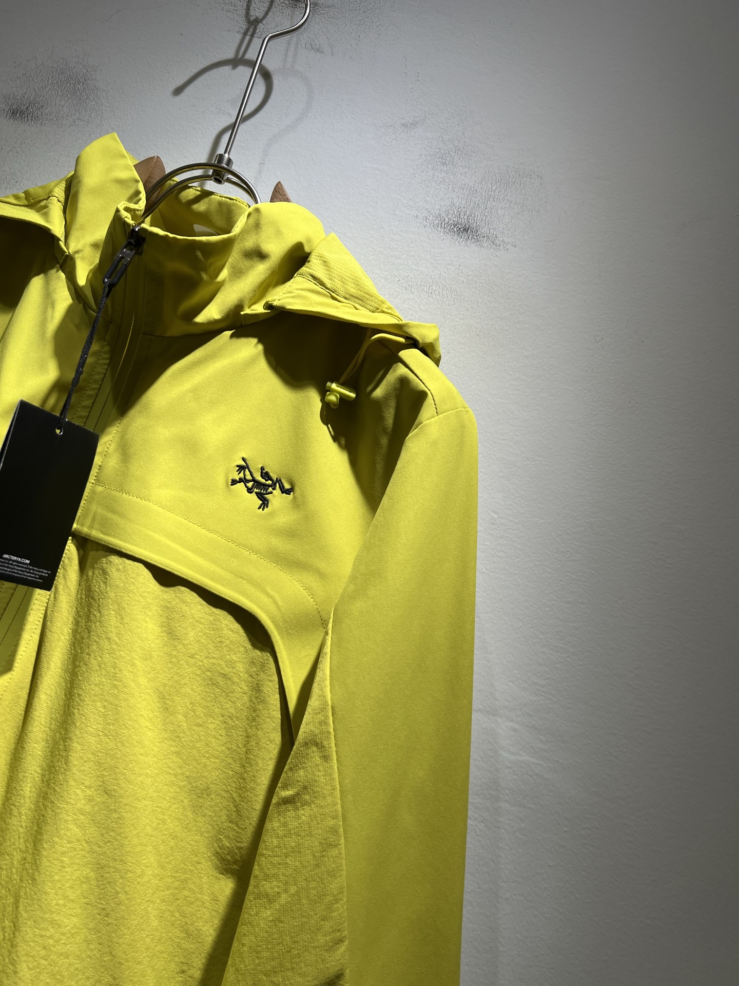 ARCTER*X始*祖鸟 2025秋冬新款男女同款👫夹克外套，户外品牌可能大家第一想到的就是加拿大鹅、始