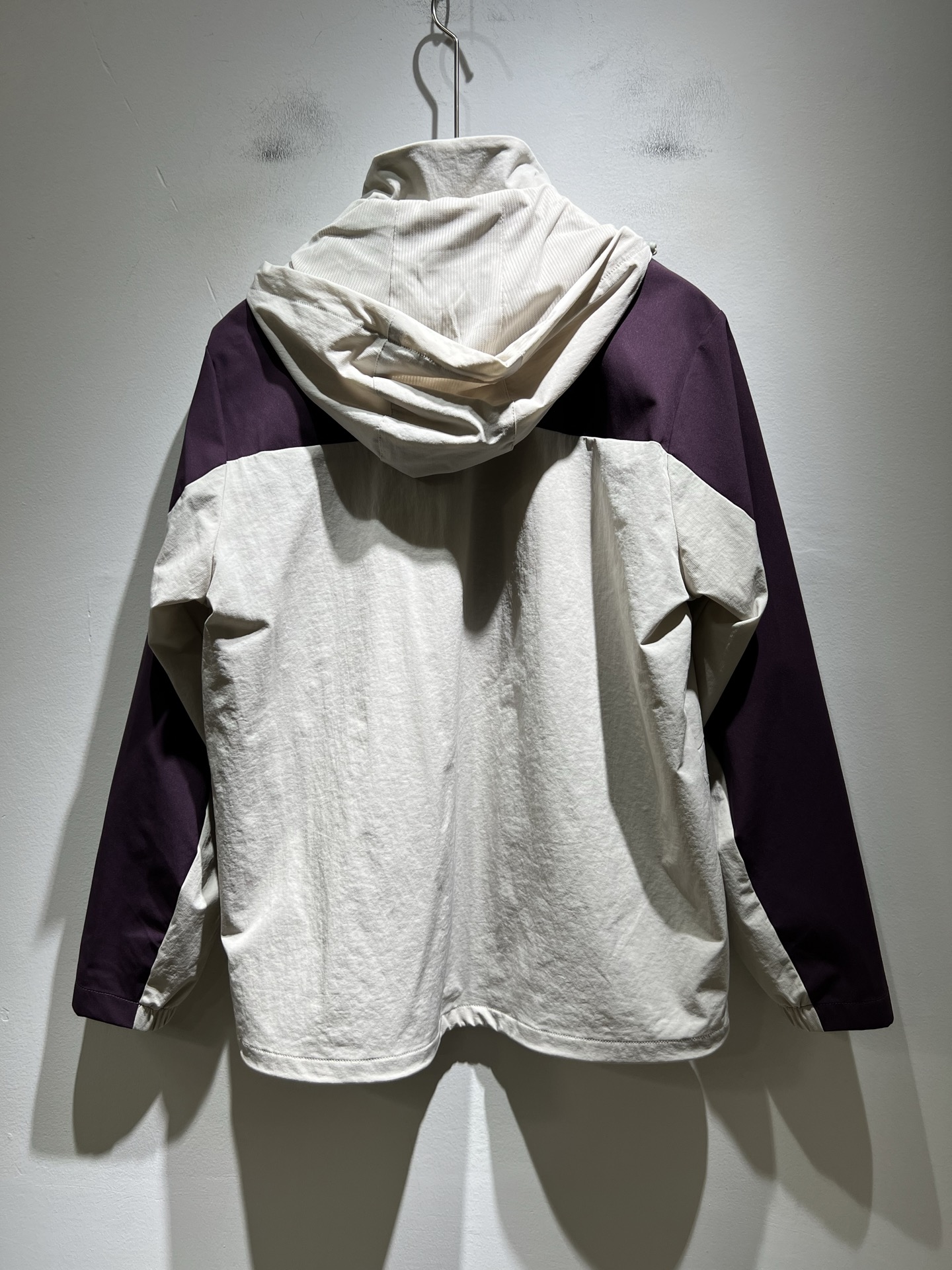 ARCTER*X始*祖鸟 2025秋冬新款男女同款👫夹克外套，户外品牌可能大家第一想到的就是加拿大鹅、始