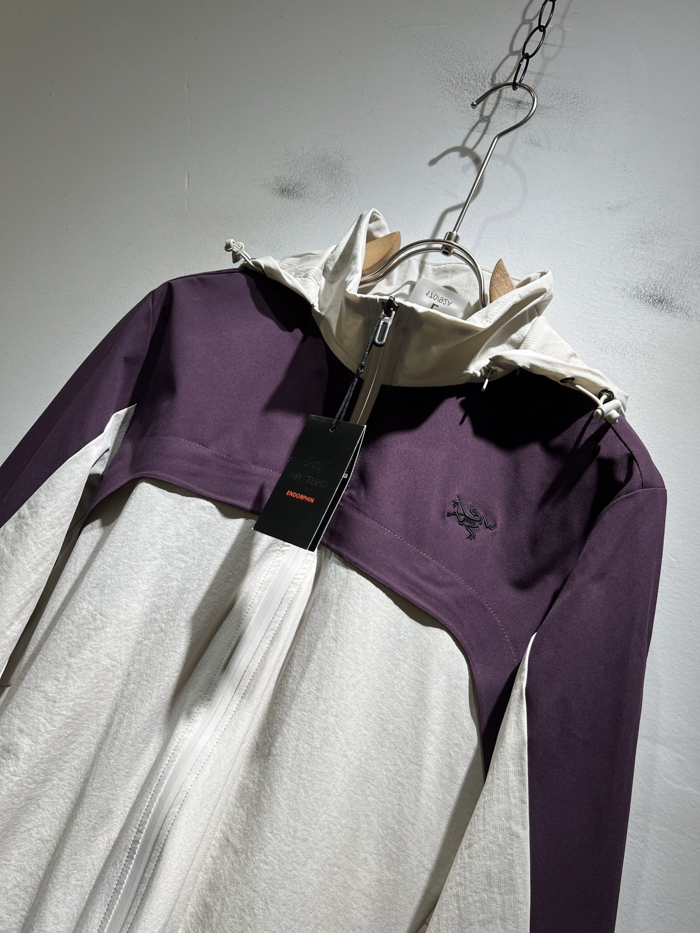 ARCTER*X始*祖鸟 2025秋冬新款男女同款👫夹克外套，户外品牌可能大家第一想到的就是加拿大鹅、始