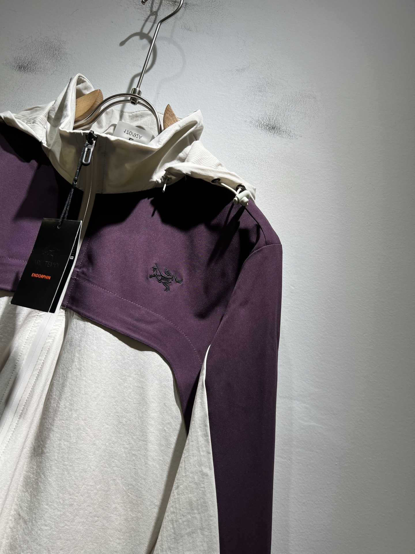 ARCTER*X始*祖鸟 2025秋冬新款男女同款👫夹克外套，户外品牌可能大家第一想到的就是加拿大鹅、始