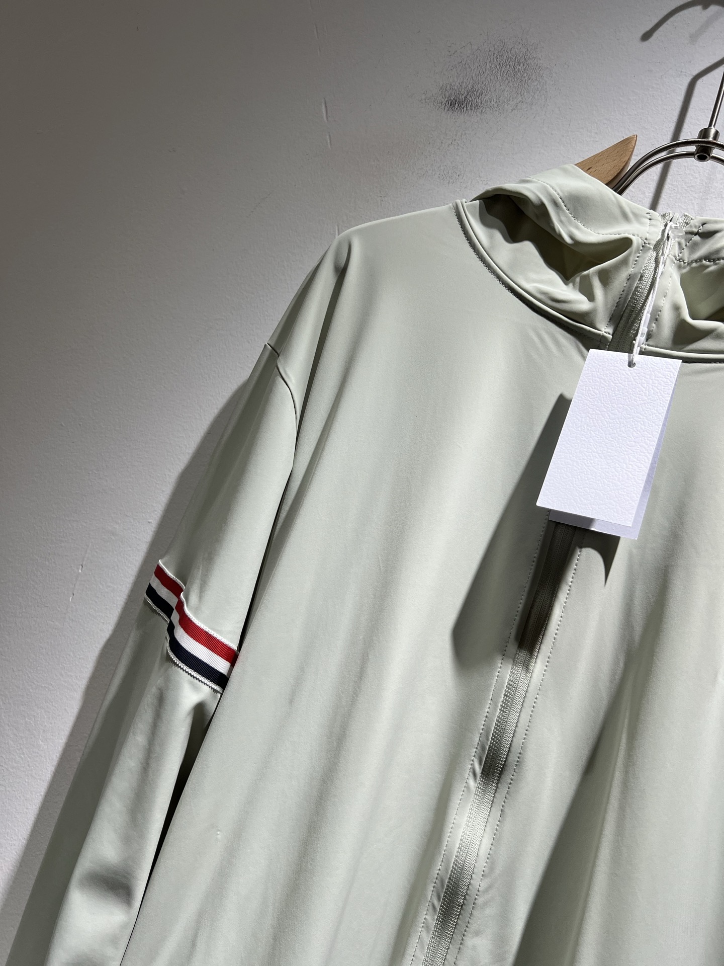 ThomBrow*e汤姆*朗2025春夏新款夹克外套！今年的专柜新品，男士超软面料帅酷爆款 防晒衣外套。