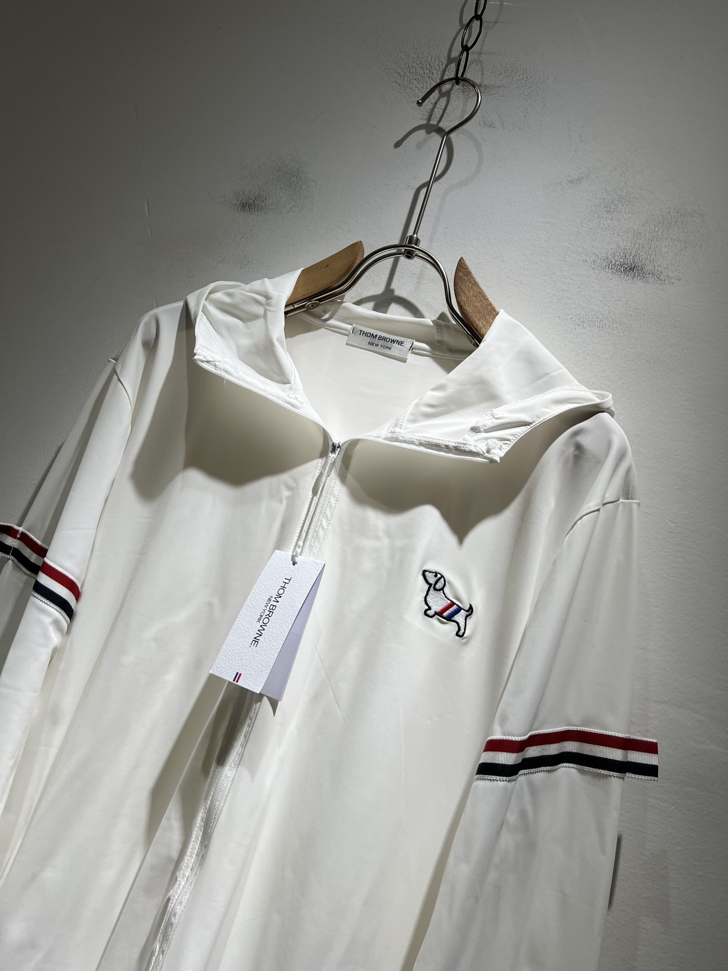 ThomBrow*e汤姆*朗2025春夏新款夹克外套！今年的专柜新品，男士超软面料帅酷爆款 防晒衣外套。