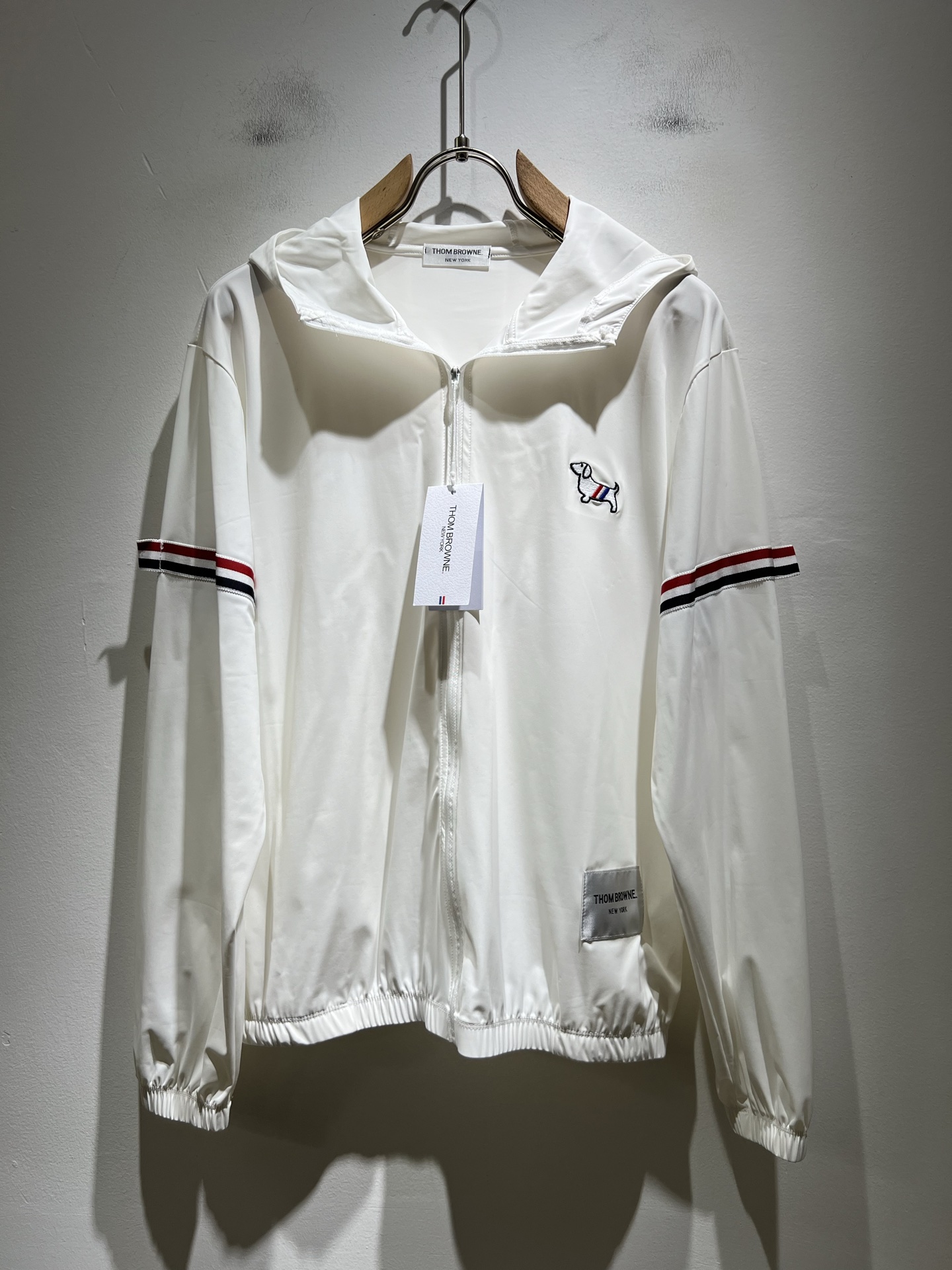 ThomBrow*e汤姆*朗2025春夏新款夹克外套！今年的专柜新品，男士超软面料帅酷爆款 防晒衣外套。