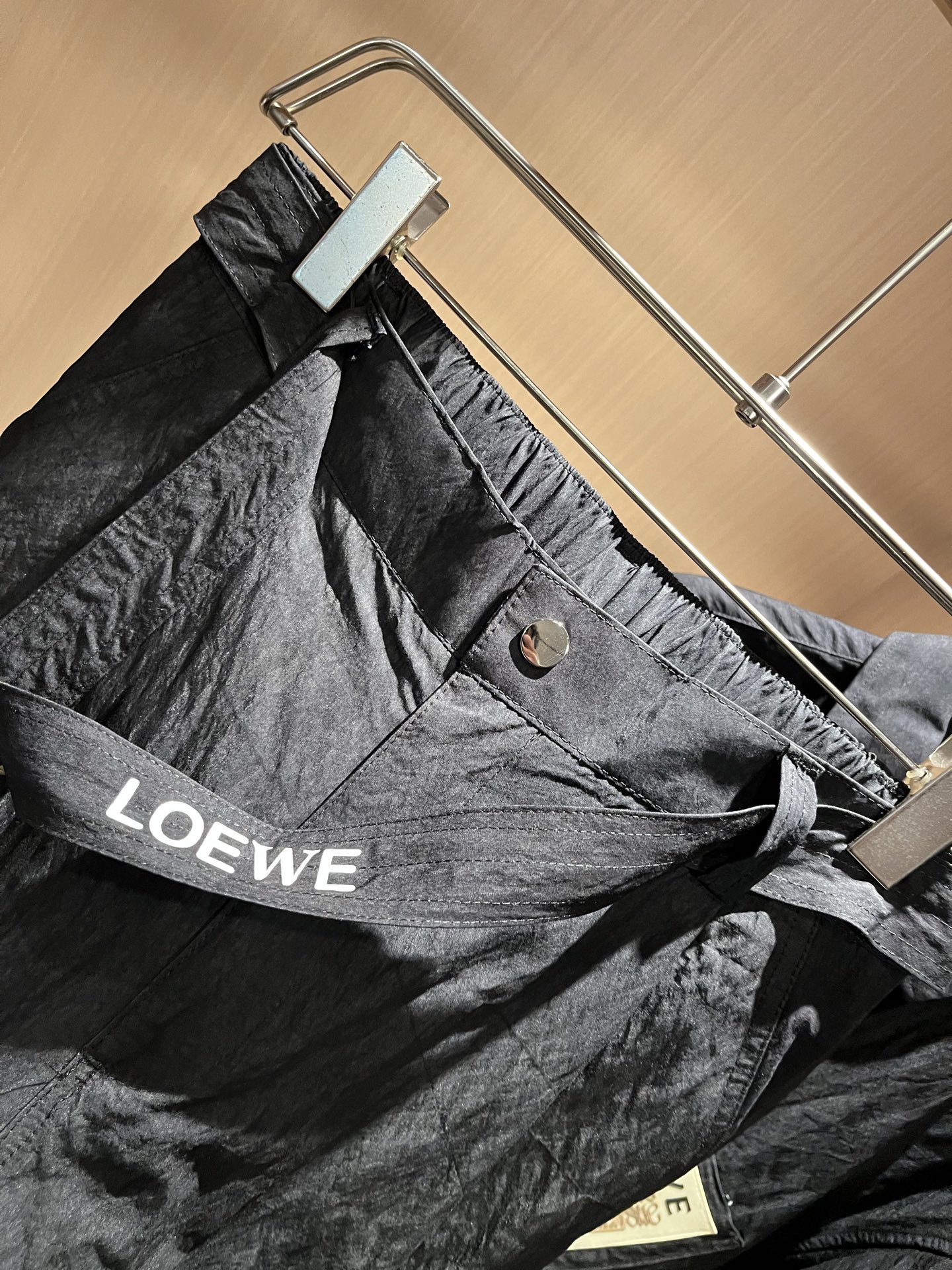 LOE*WE罗*威 2025秋冬男女同款👫套装，意大利原厂订单渠道，极具个性高级潮风，标志logo图案徽