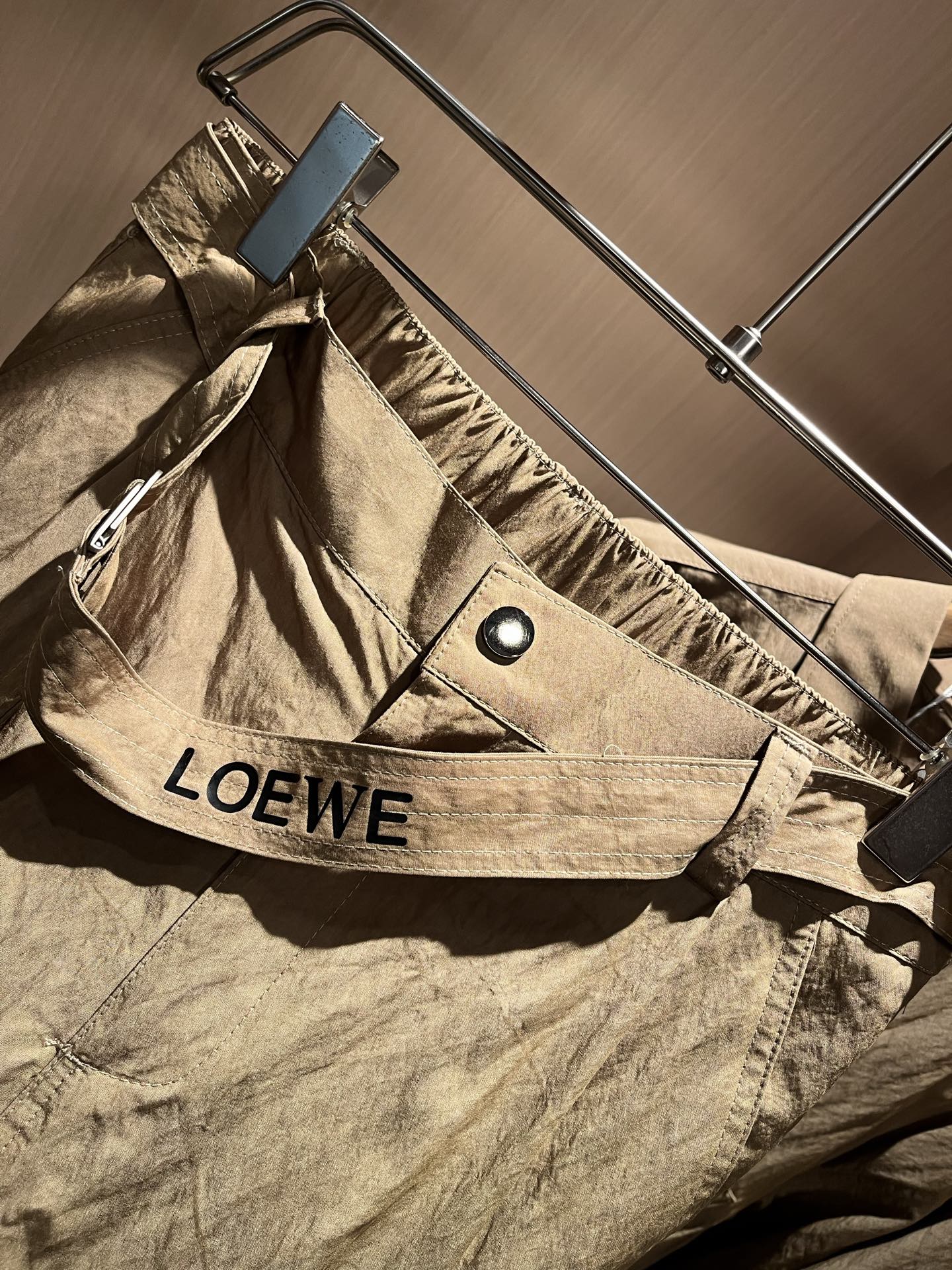 LOE*WE罗*威 2025秋冬男女同款👫套装，意大利原厂订单渠道，极具个性高级潮风，标志logo图案徽