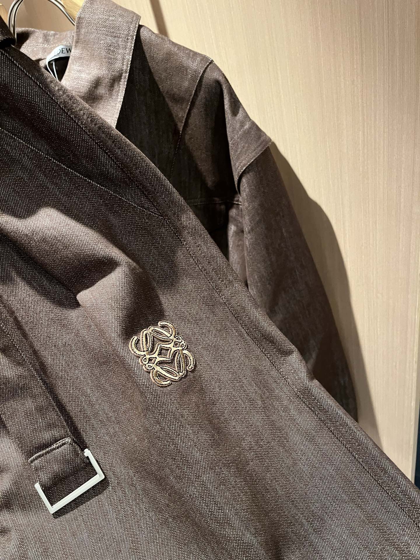 LOE*WE罗*威 2025秋冬男女同款👫牛仔套装，意大利原厂订单渠道，极具个性高级潮风，标志logo图